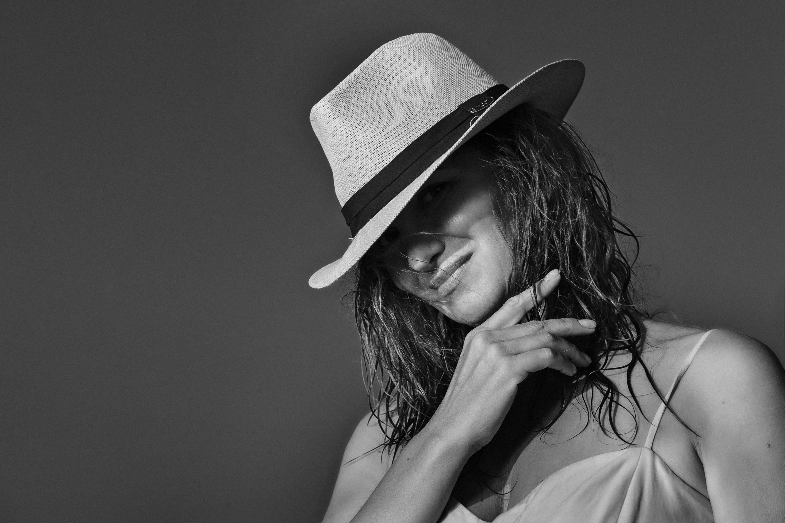 Ярослава. Спасибо за проявленный интерес к моему творчеству! Меня зовут Россохат