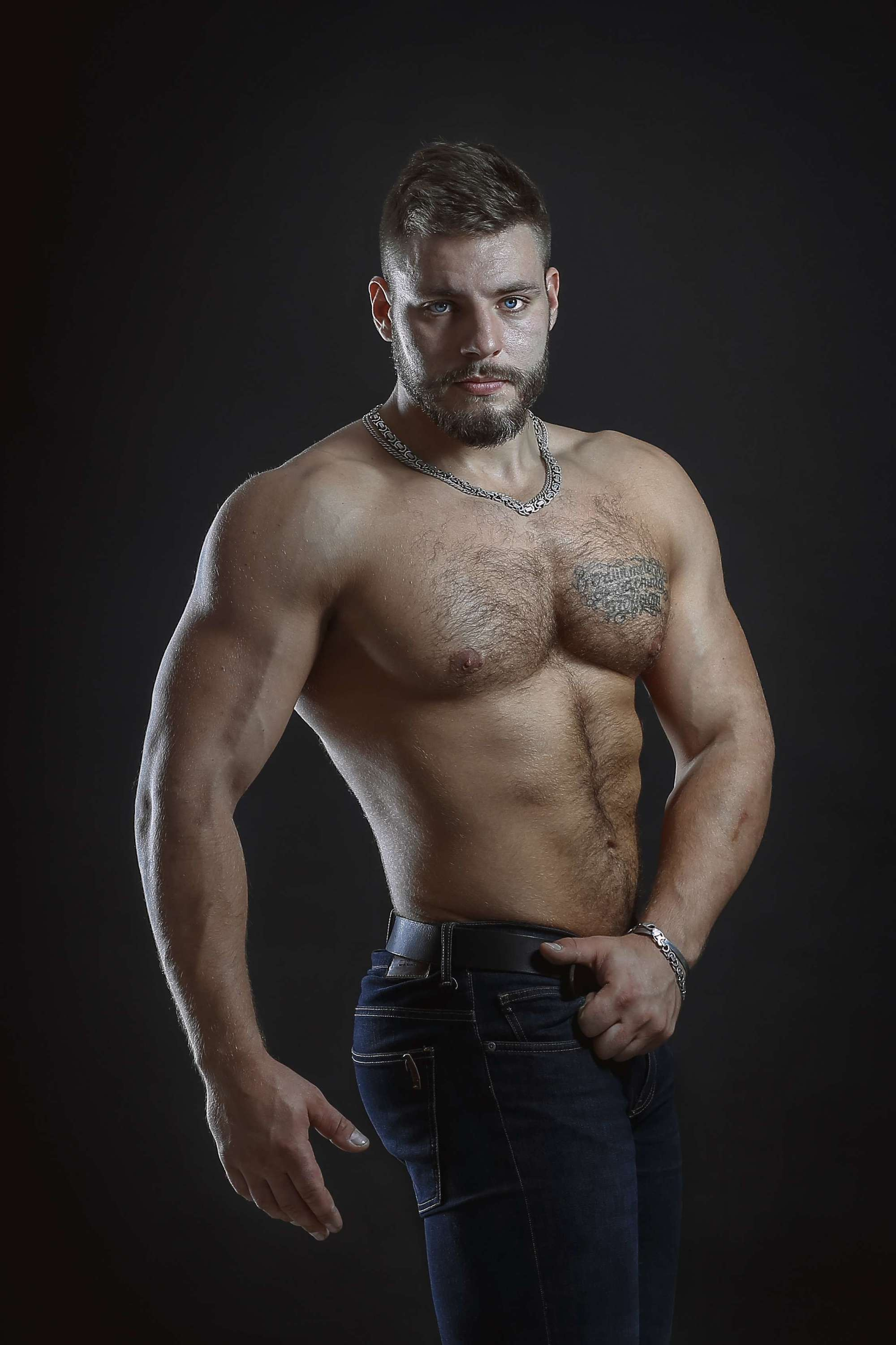 Мужской портрет. Фотограф Минск Юлия Войнич