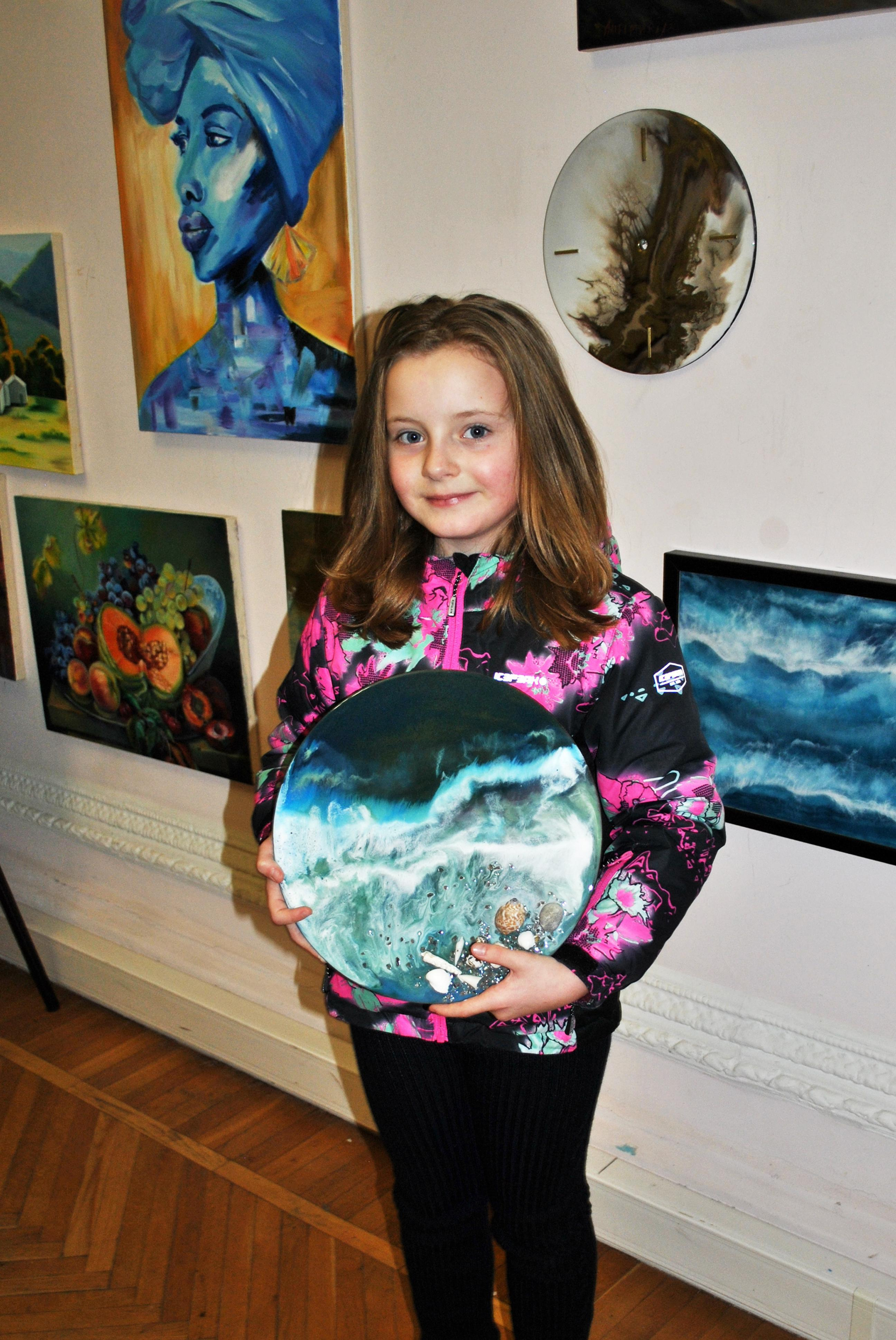 Смола. Картины и портреты на заказ по фотографии. Художник Софья Рехлинг