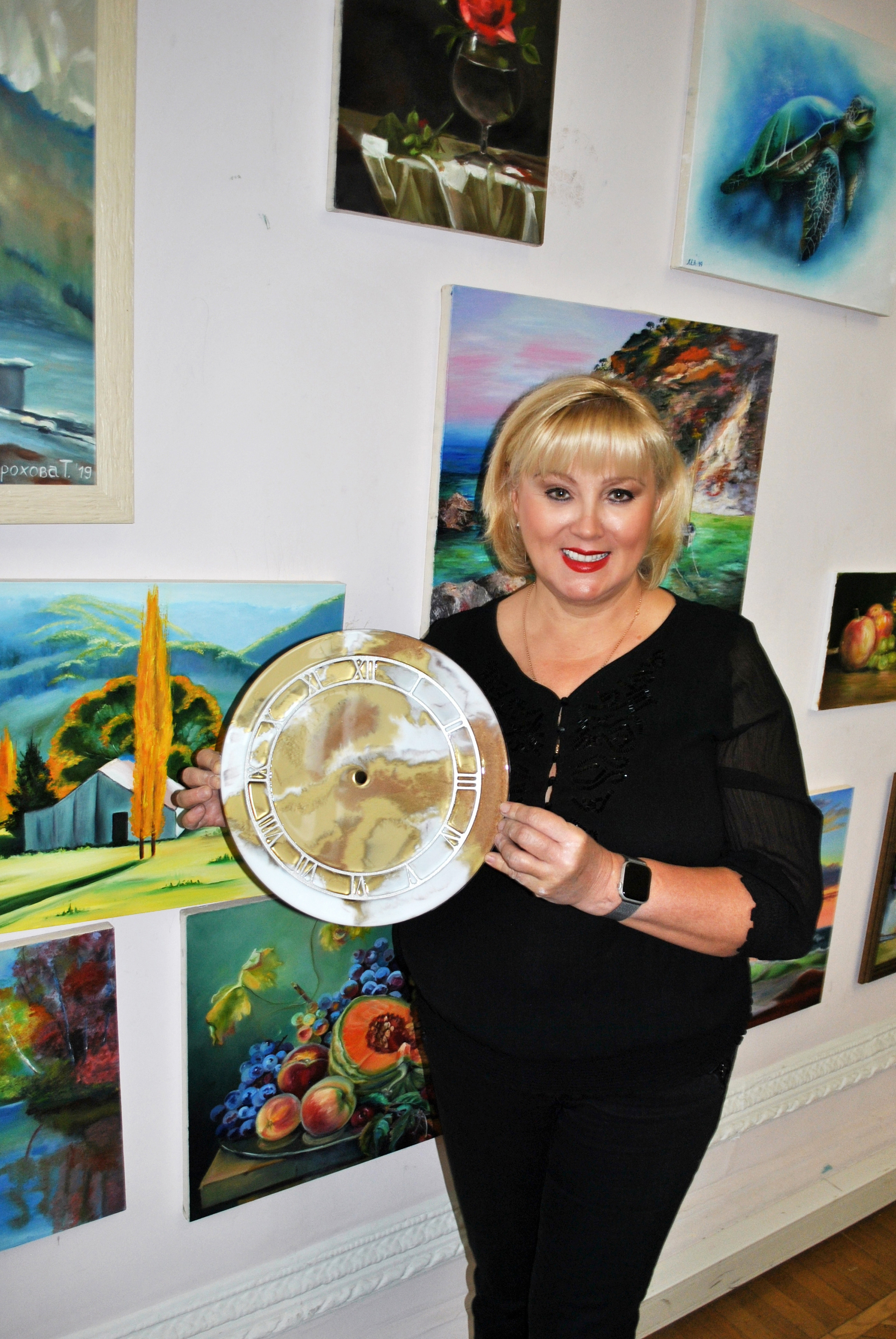 Смола. Картины и портреты на заказ по фотографии. Художник Софья Рехлинг