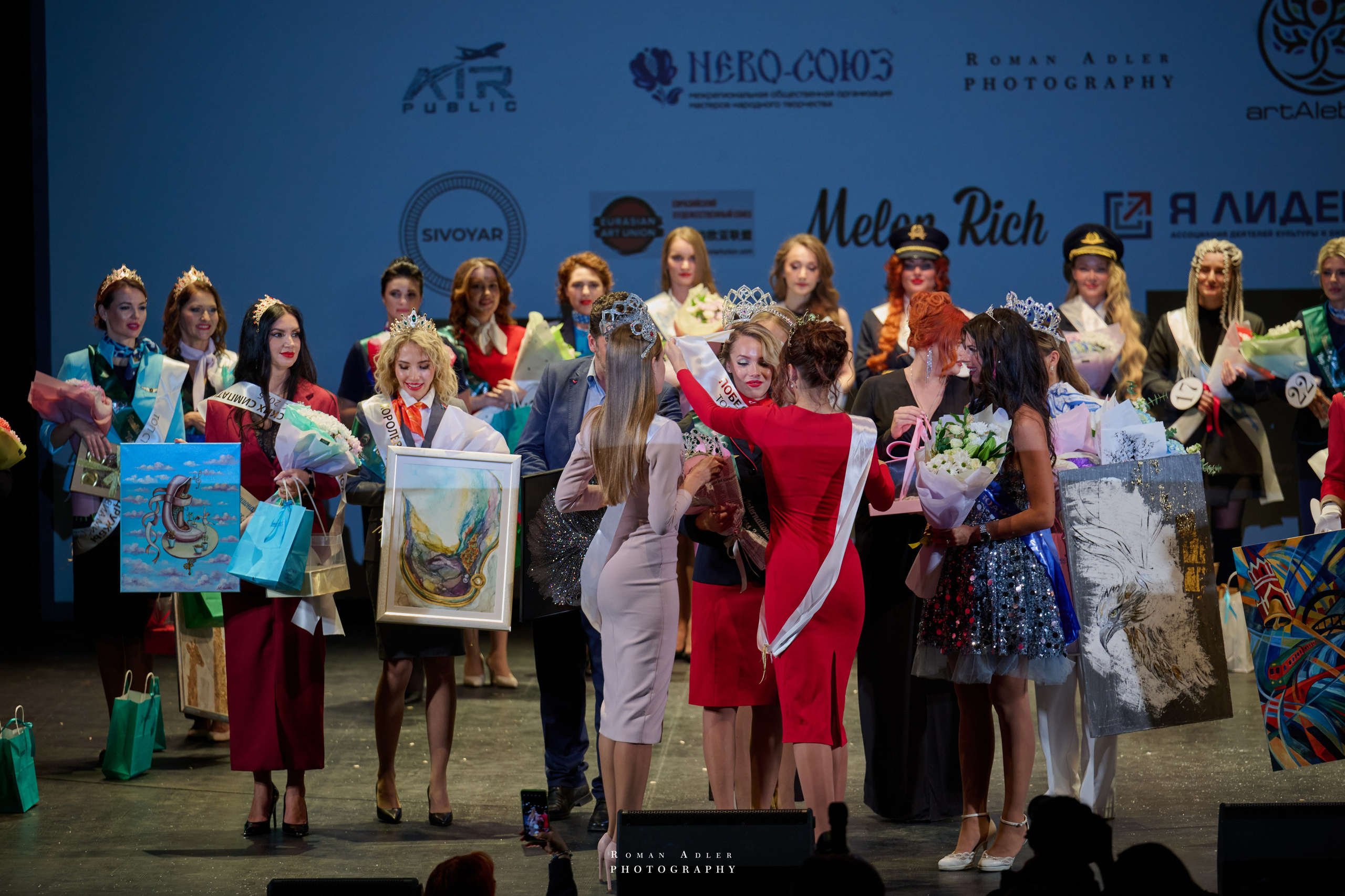 Финал международного конкурса «Топ стюардесс 11 + Авиа Мисс 2025». Фотограф Роман Адлер