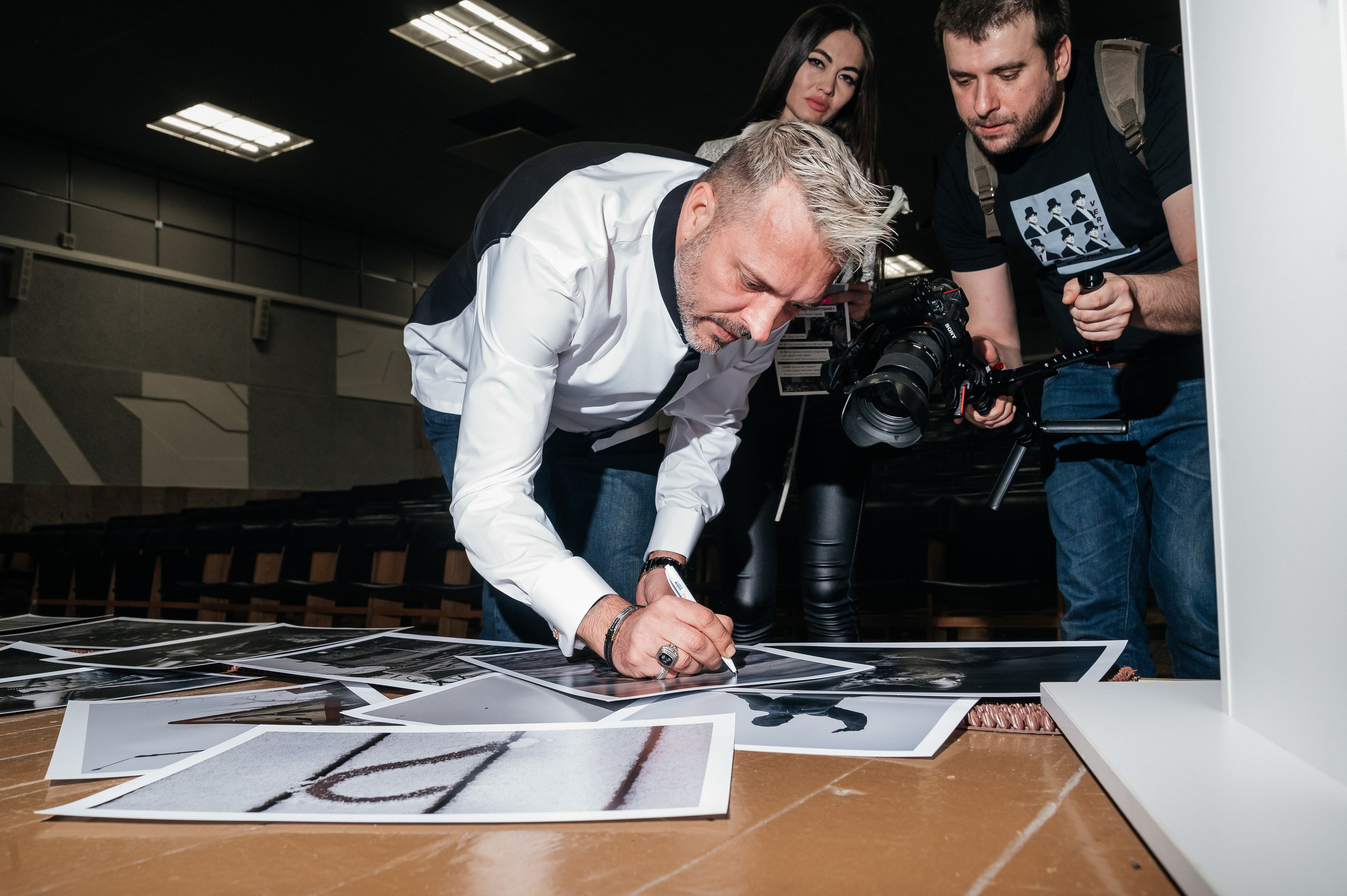 Обо мне. Выставки, публикации, галереи, конкурсы. Фотограф Роман Адлер