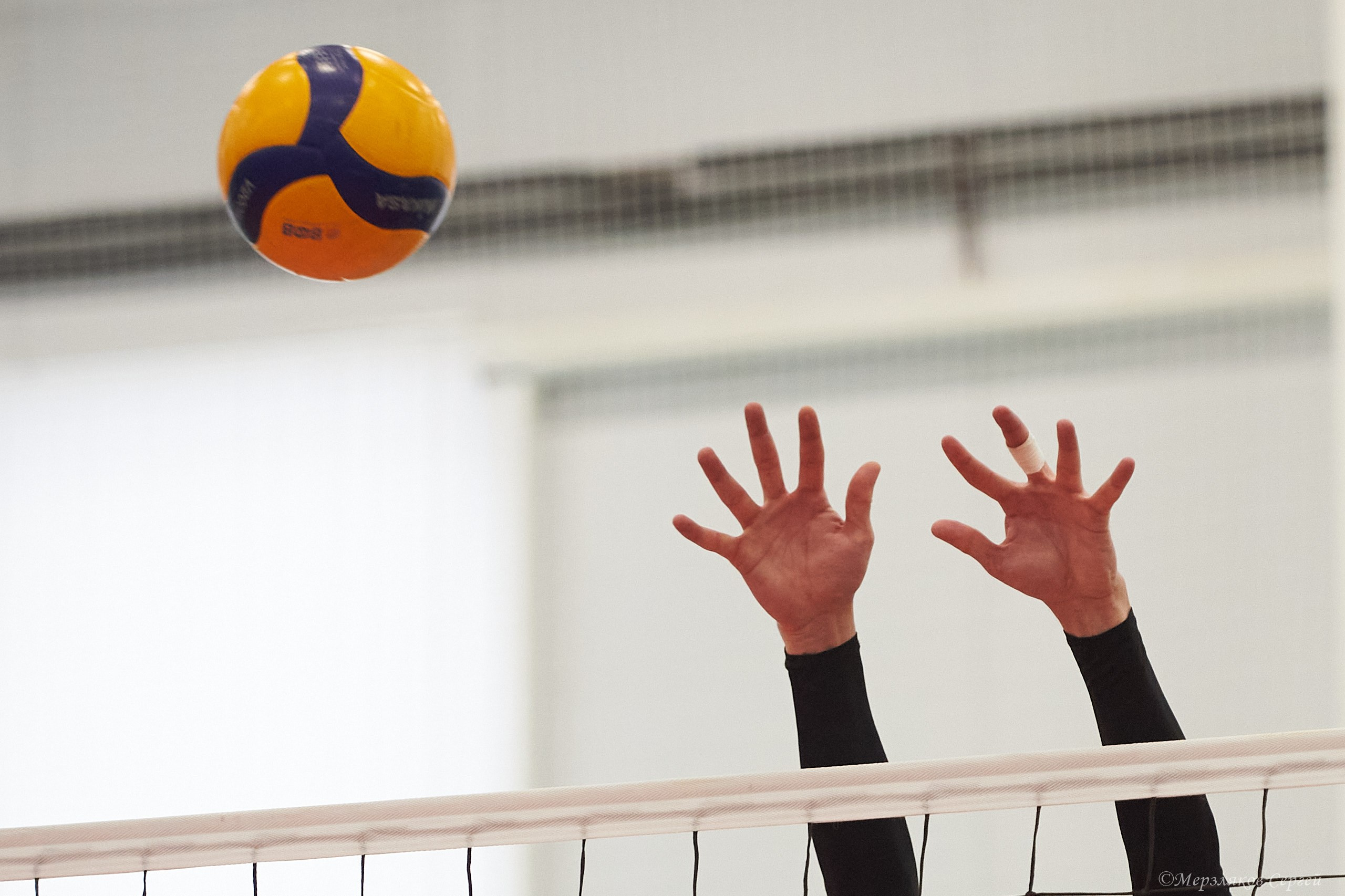 Новогодний волейбольный турнир. Ижевск. 16.12.23. Спортивный репортажный фотограф в Ижевске Сергей Мерзляков