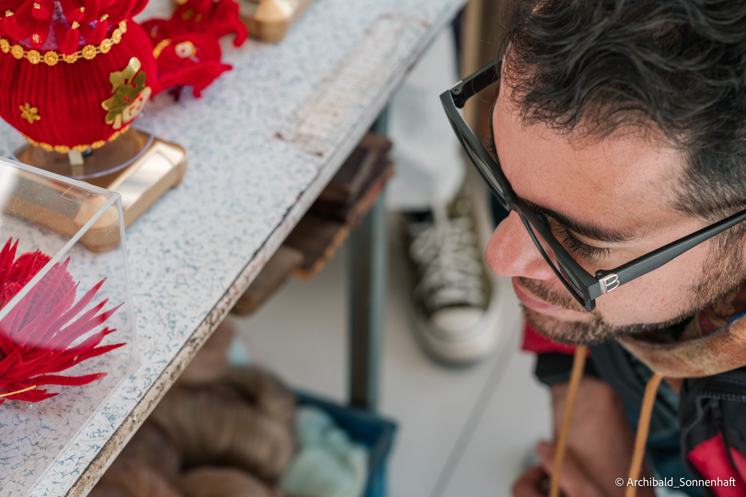 真丝绒绣技艺. Photographer in Guangzhou, China. Archibald Sonnenhaft