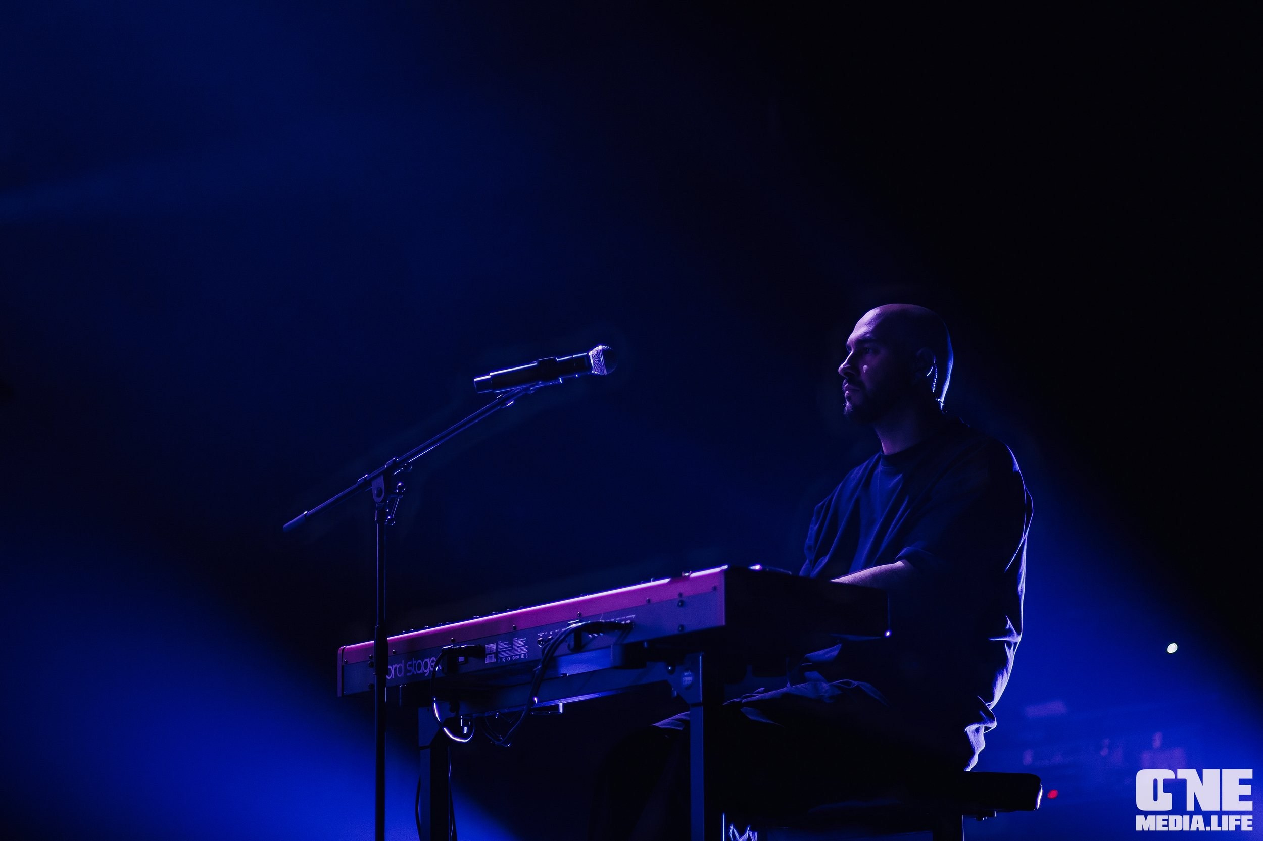 Фоторепортаж с концерта Ёлки. One Media Life: фоторепортажи, фотоотчеты с мероприятий и заведений