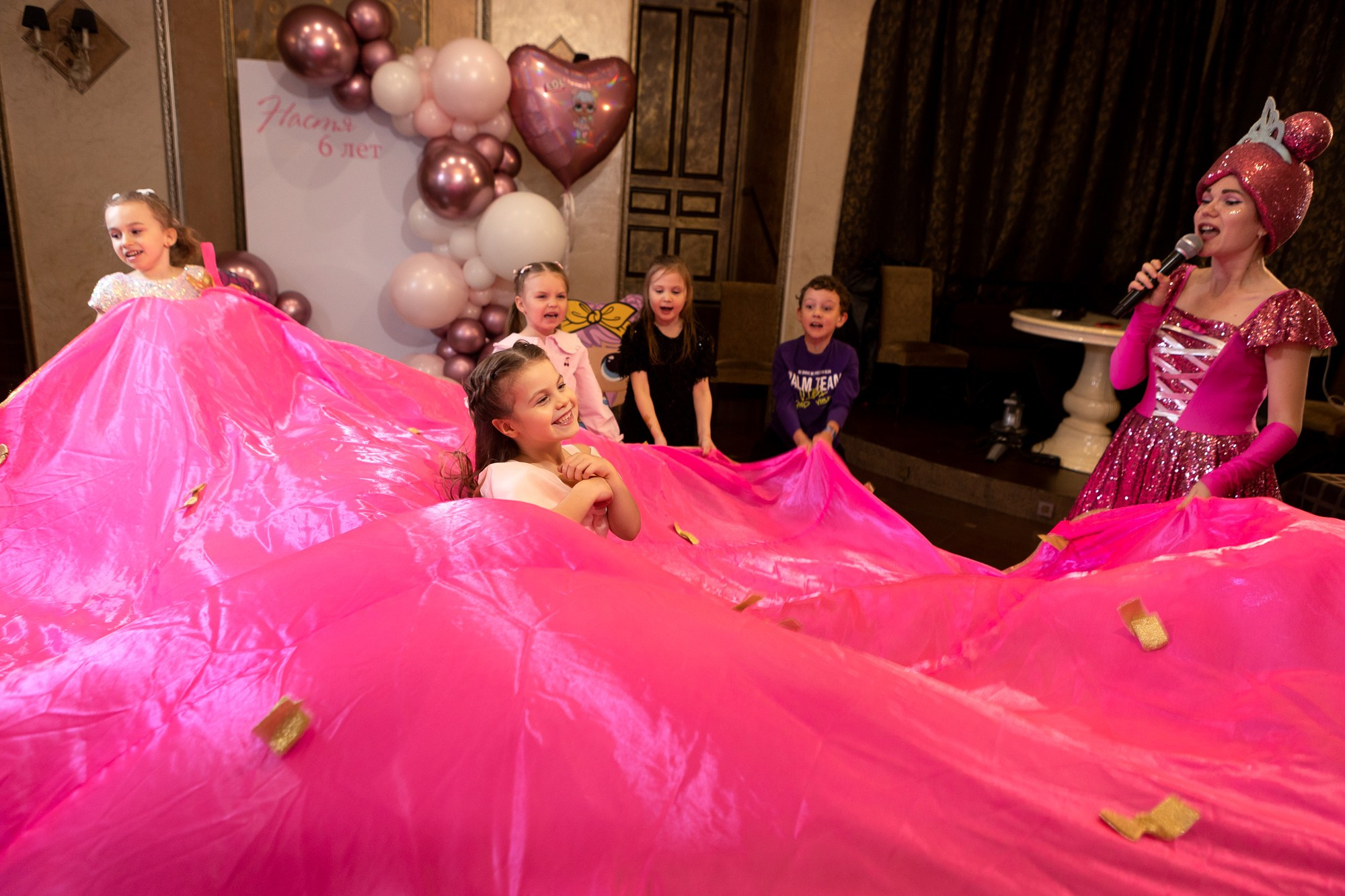 День Рождения Анастасии в ресторане Инконтро. Фотограф в Оренбурге. Профессиональный фотограф