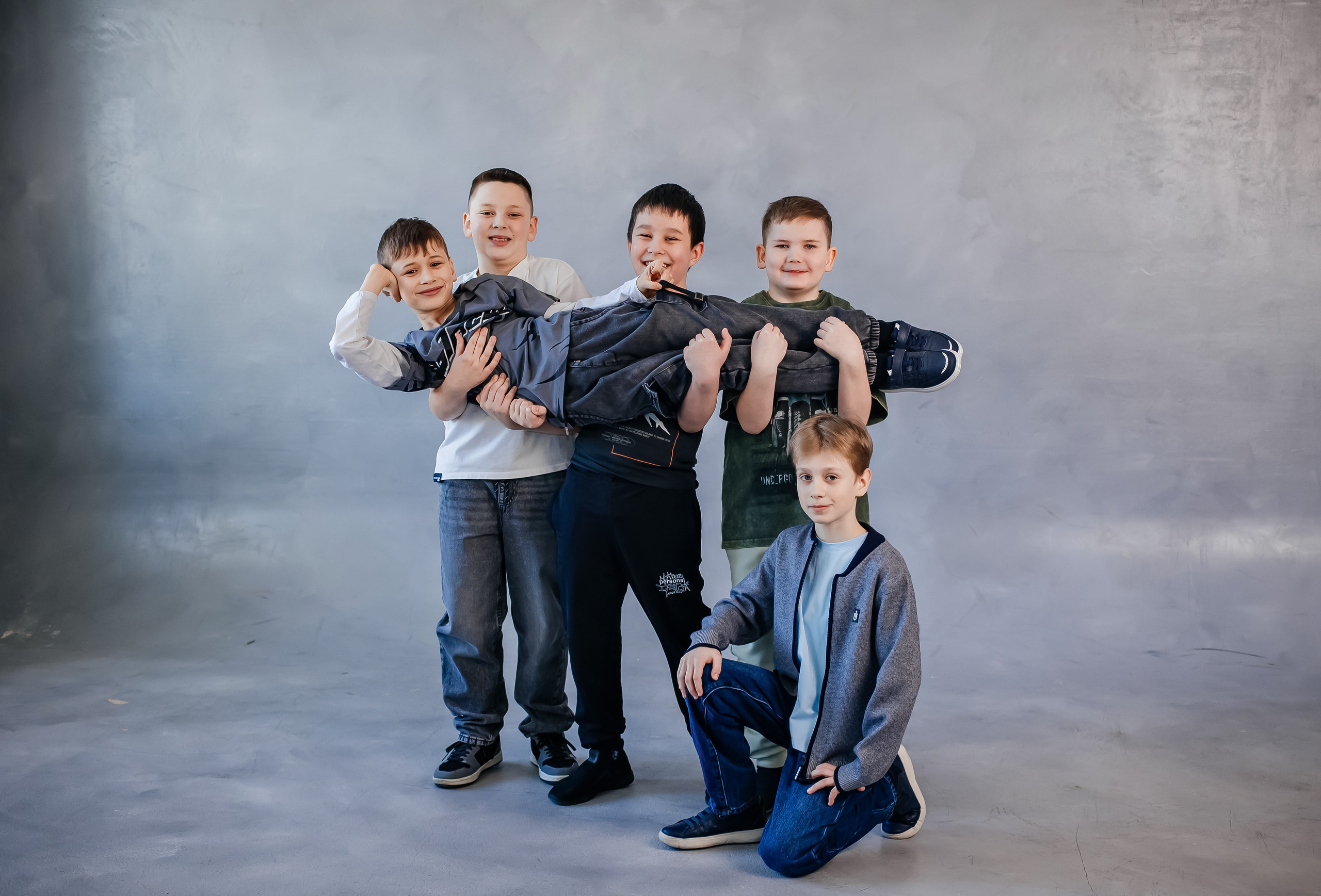 <title> Выпускной альбом Чита, Школа Чита, детский сад Чита, живое фото. Фотограф Григорьева Ольга. Портретная, семейная съёмка, Love Stori, видеосъёмка в городе Чита. Выпускные альбомы, фотокниги