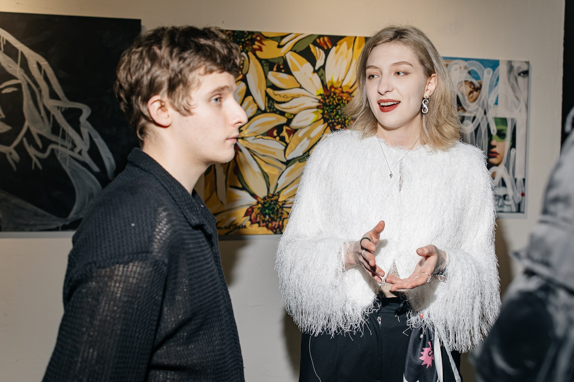 IZZI ROOM | Открытие выставки | май 2025. Репортажный фотограф в Санкт-Петербурге СПБ Алиса Ческидова на ваше мероприятие