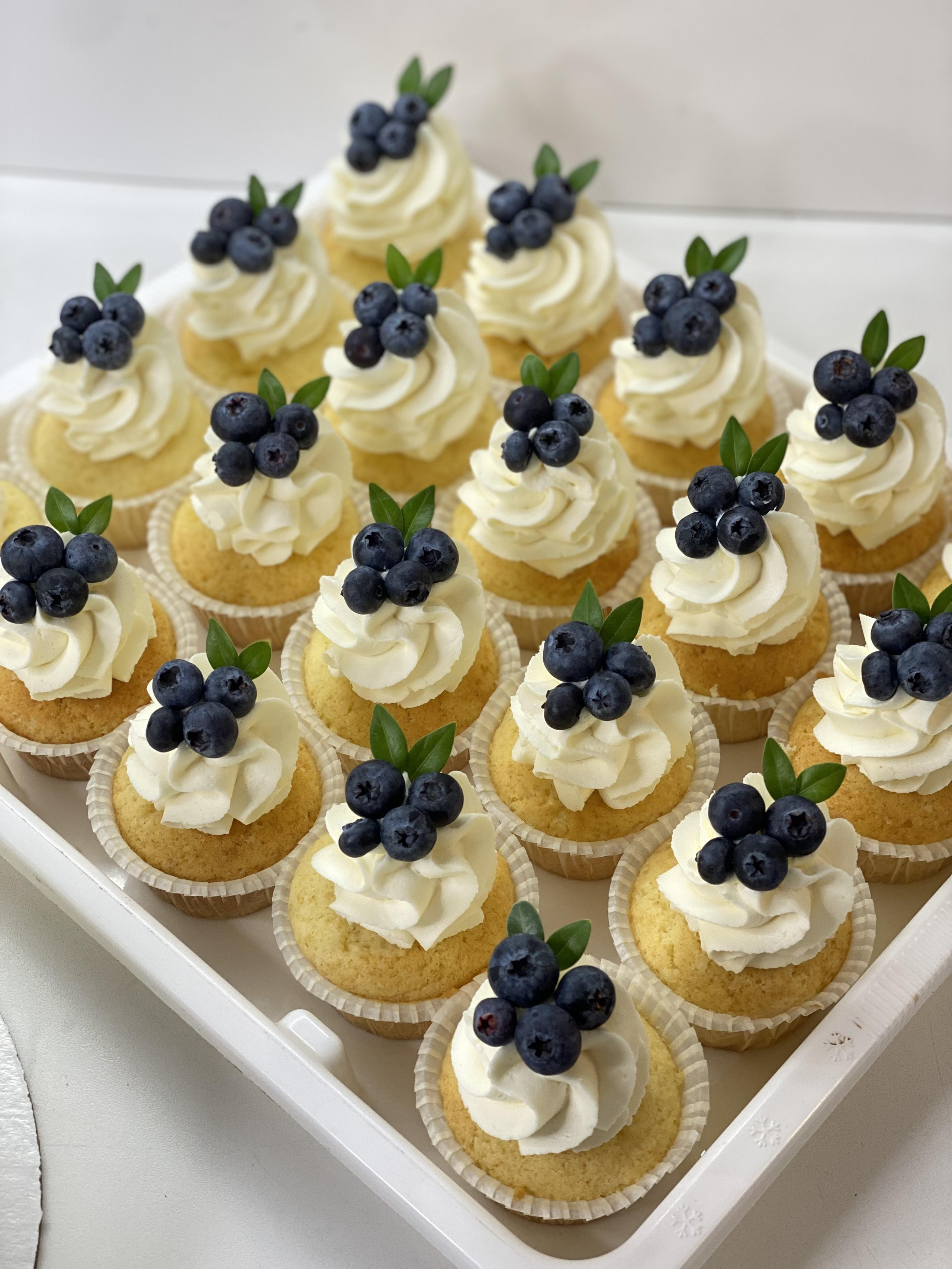 Капкейки фуршетные. Katyasugarsugar капкейки, зефир, торты Москва