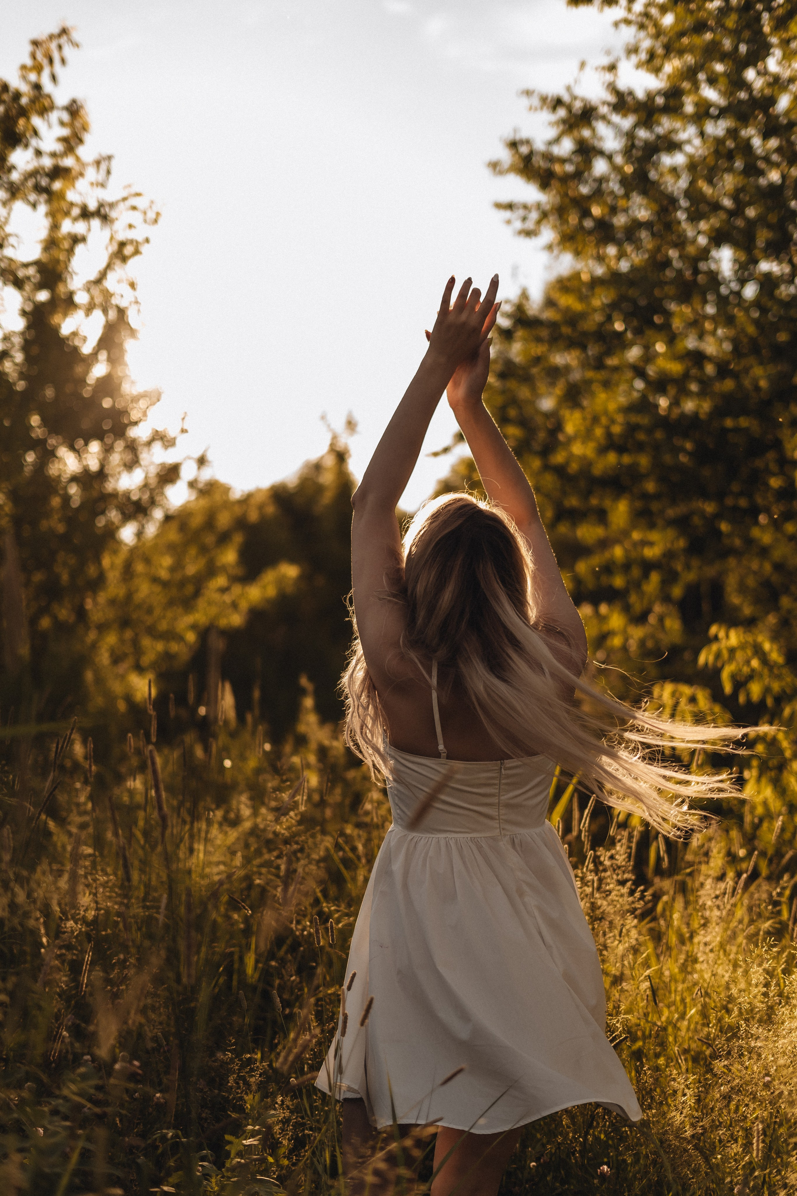 Яркая девушка и теплое лето. Фотограф сахалин