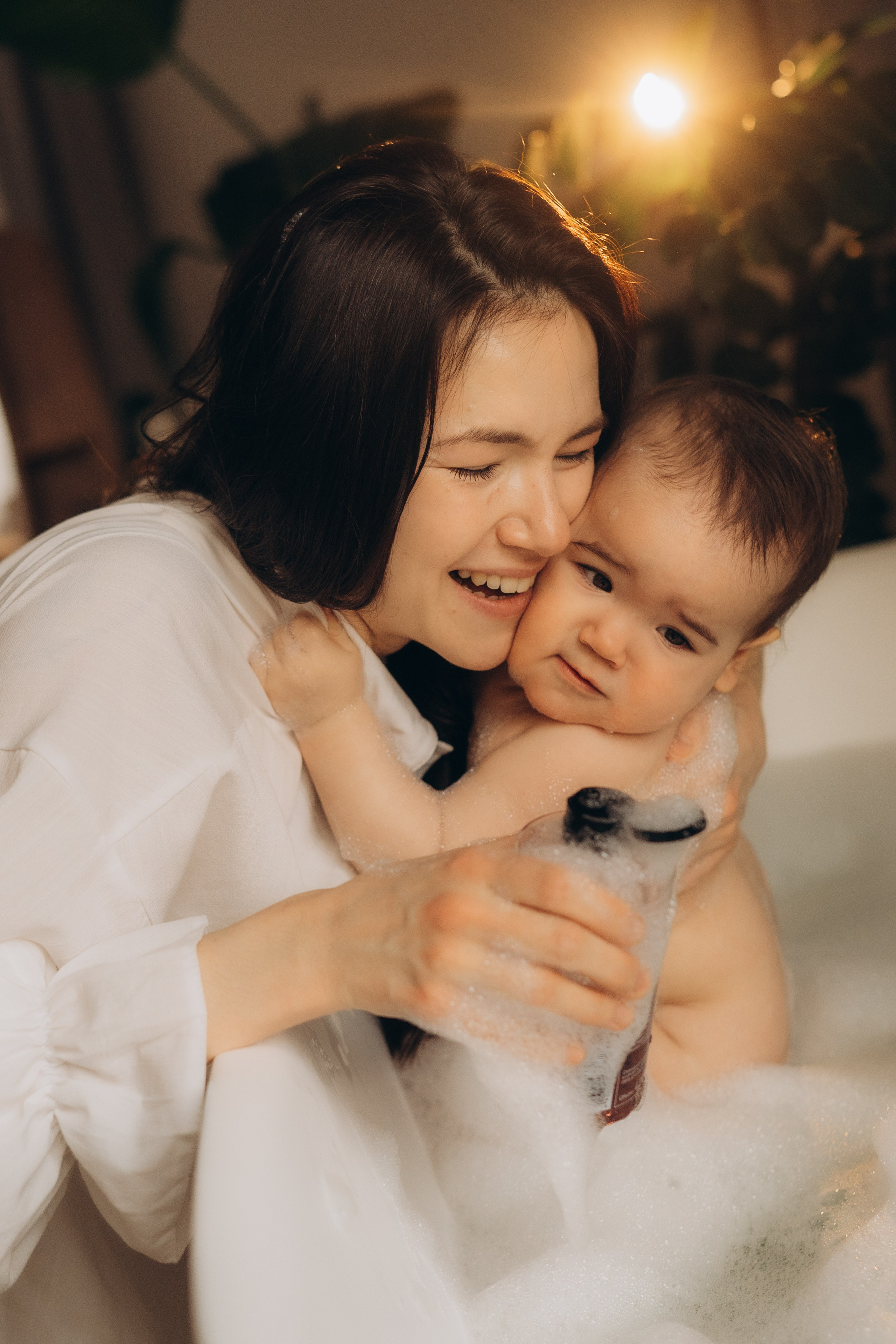 Мама с дочкой, банные процедуры. Семейный фотограф в Казани