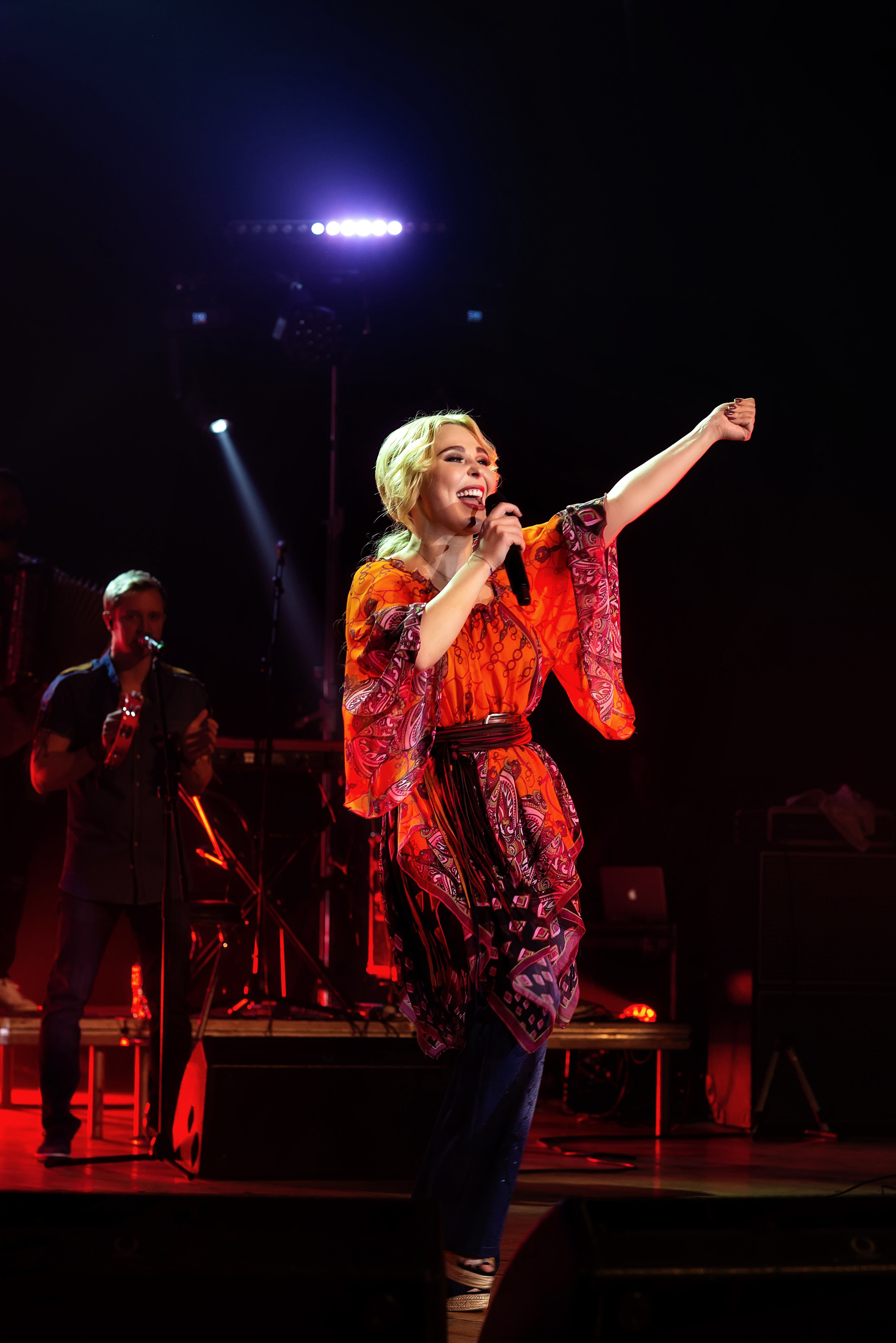 Концерт Пелагеи. Школьный, фэшн фотограф в Тюмени и в России Ирина Королева