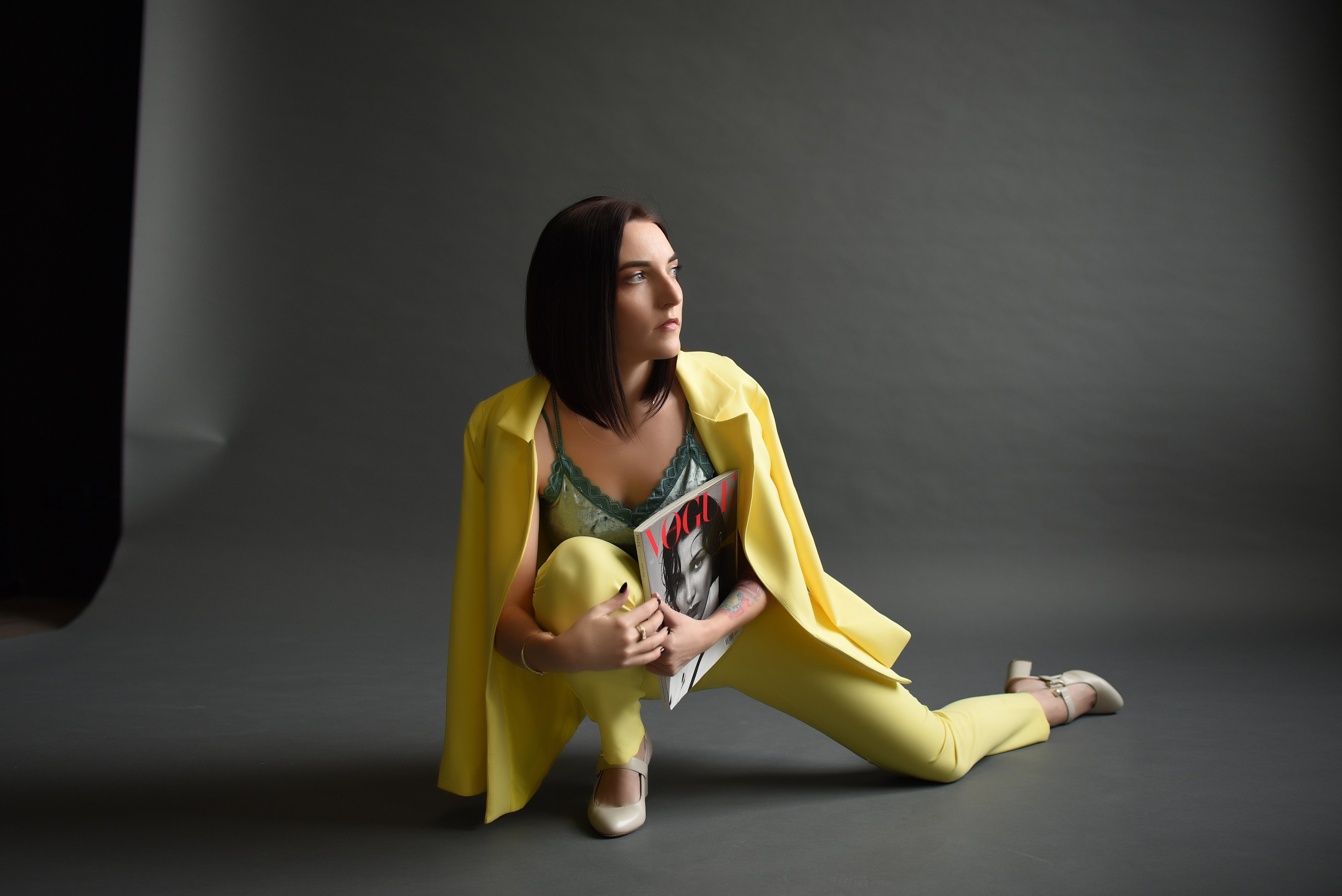 Индивидуальная студийная. Свадебный, семейный, детский, контент фотограф в Омске Максим Ильин