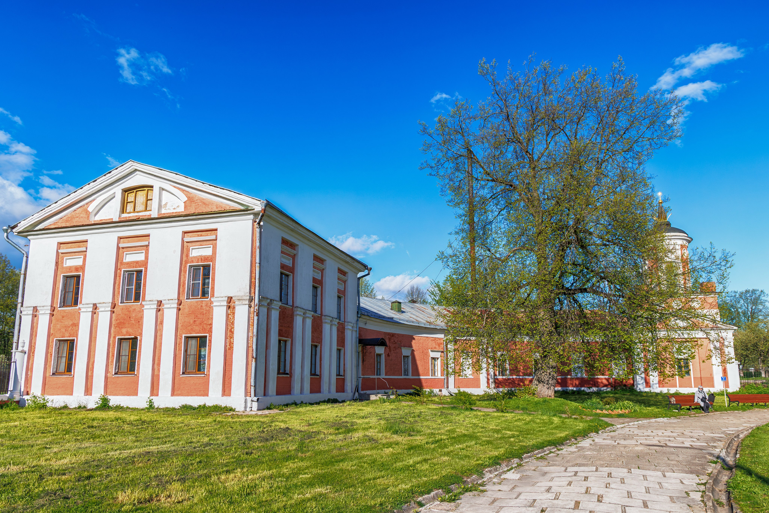 Тайны Яропольца: Усадьба Гончаровых и следы Пушкина. 1000 куполов России, фотопроект Вадима Квятковского и Надежды Ельцовой