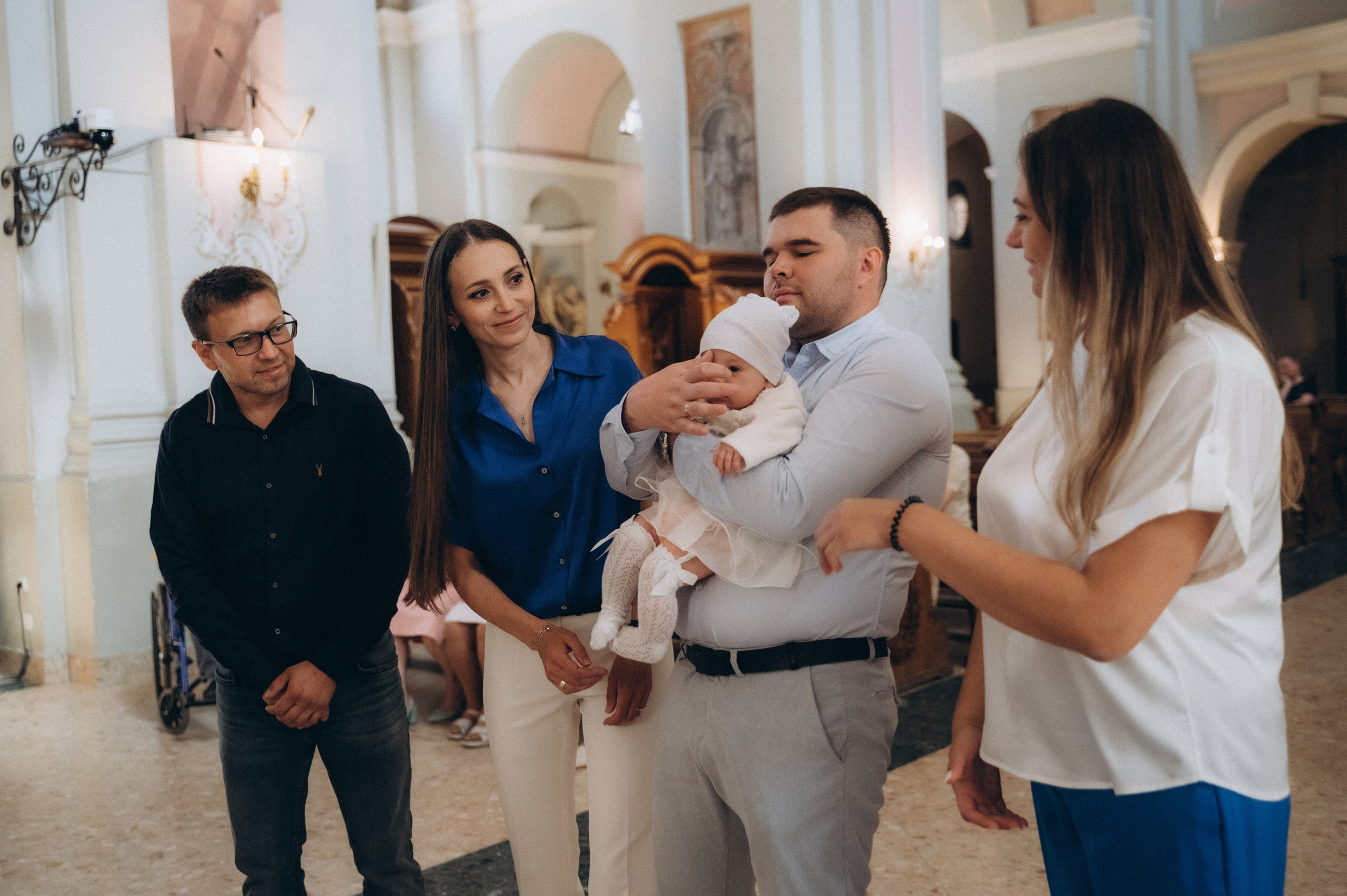 Крещение Василисы Архикафедральный костел Имени Пресвятой Девы Марии. Семейный фотограф в Минске Дарья Дреко