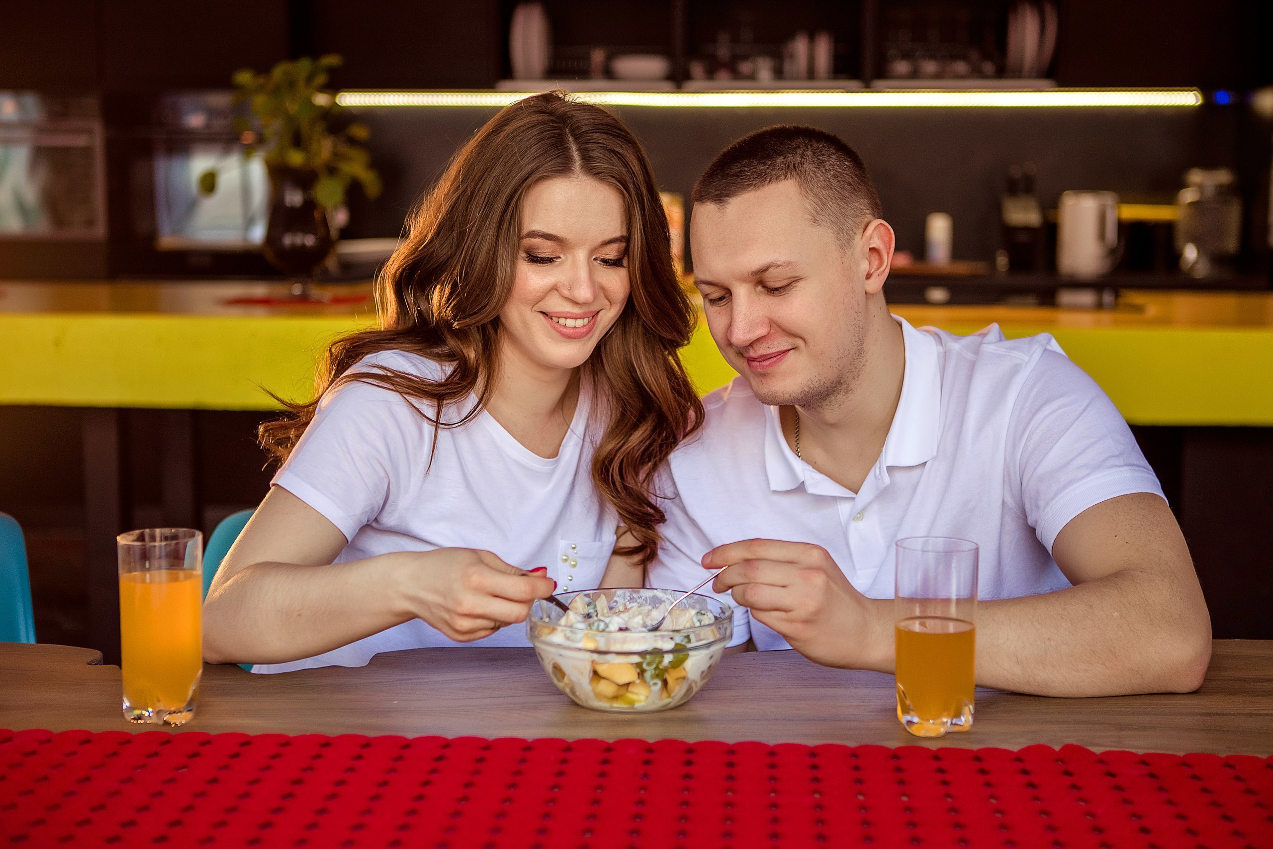 Молодость, любовь и витамины). Свадебный фотограф в Санкт-Петербурге