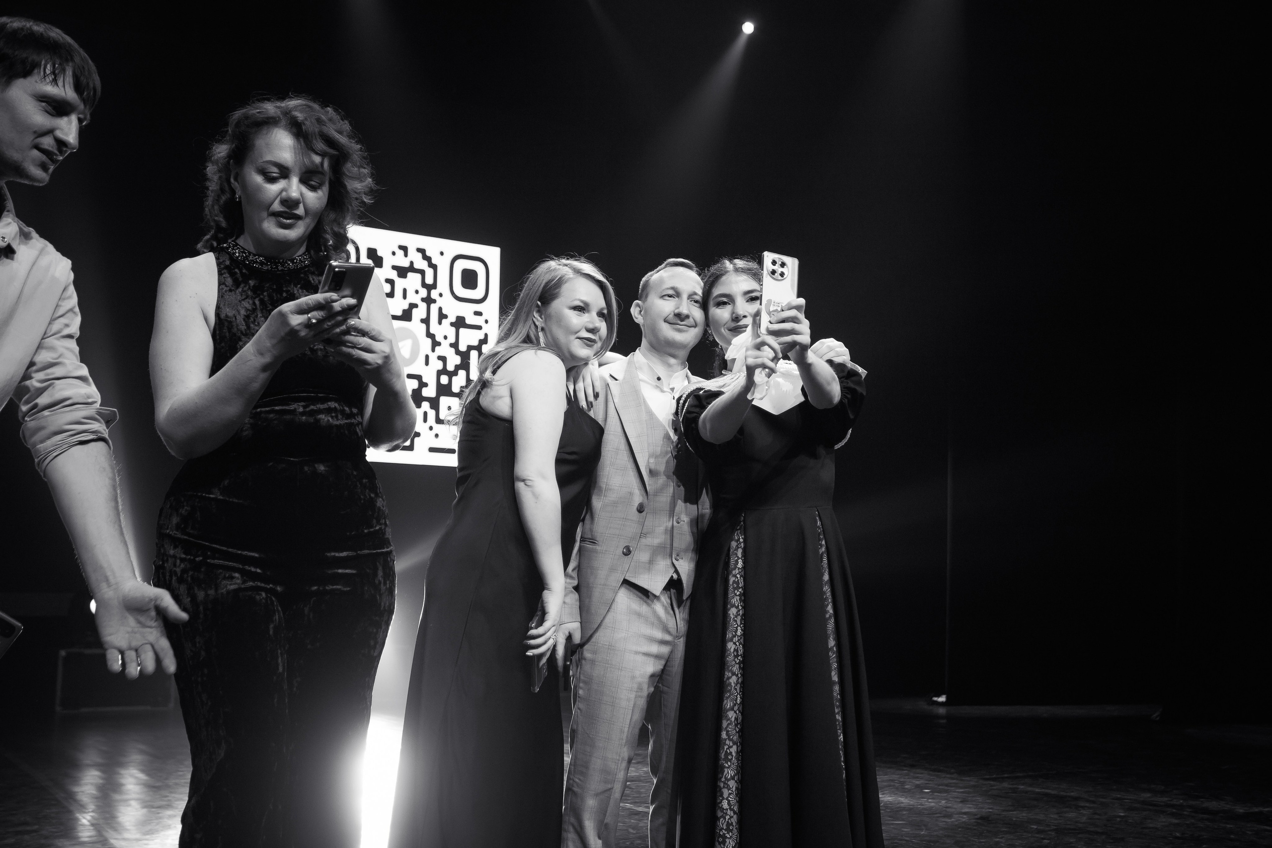 РЕПОРТАЖ: НОВЫЙ ГОД В ДК МЕТАЛЛУРГ. Профессиональный фотограф в Ижевске Леша Петров