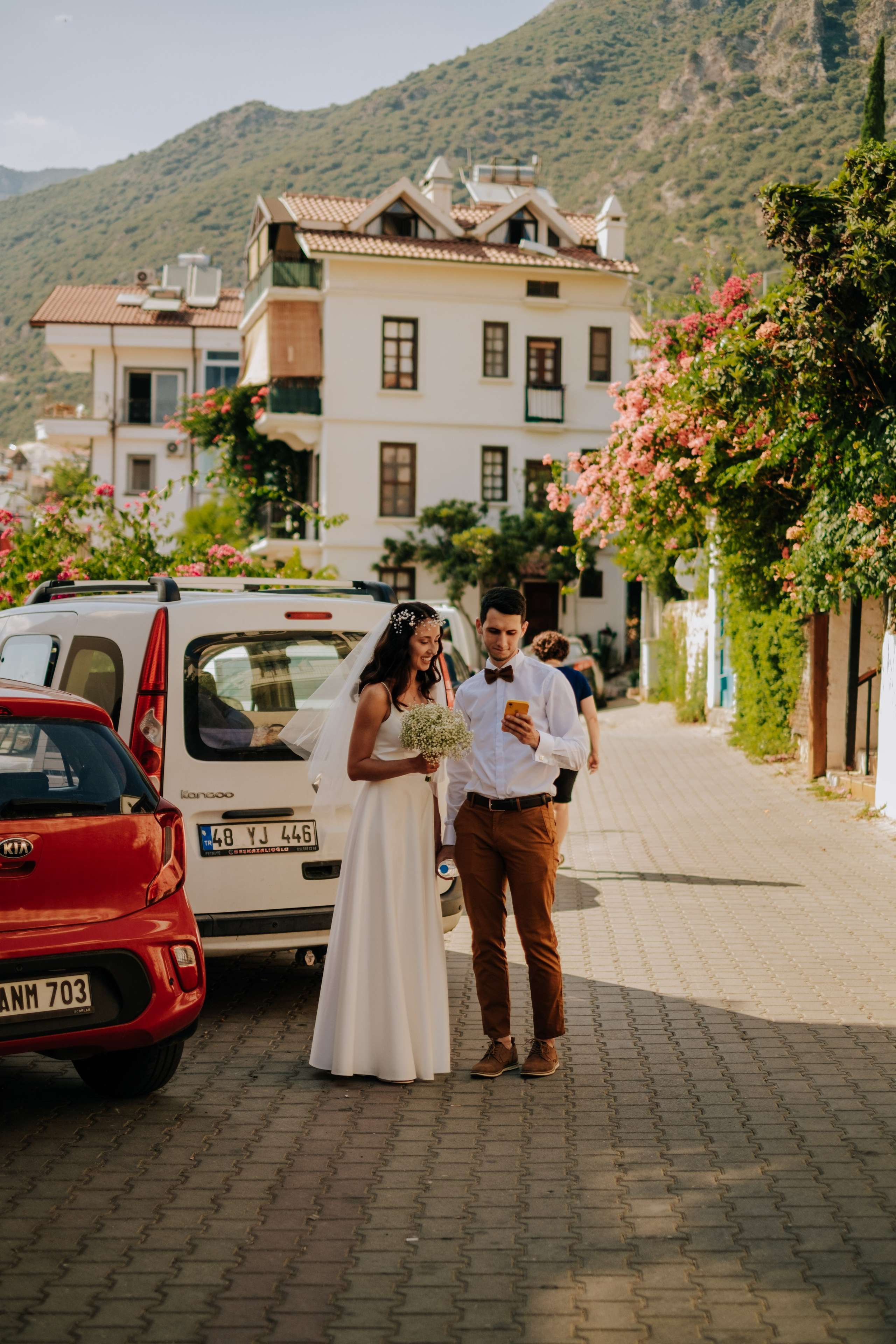 История Лари и Ланы