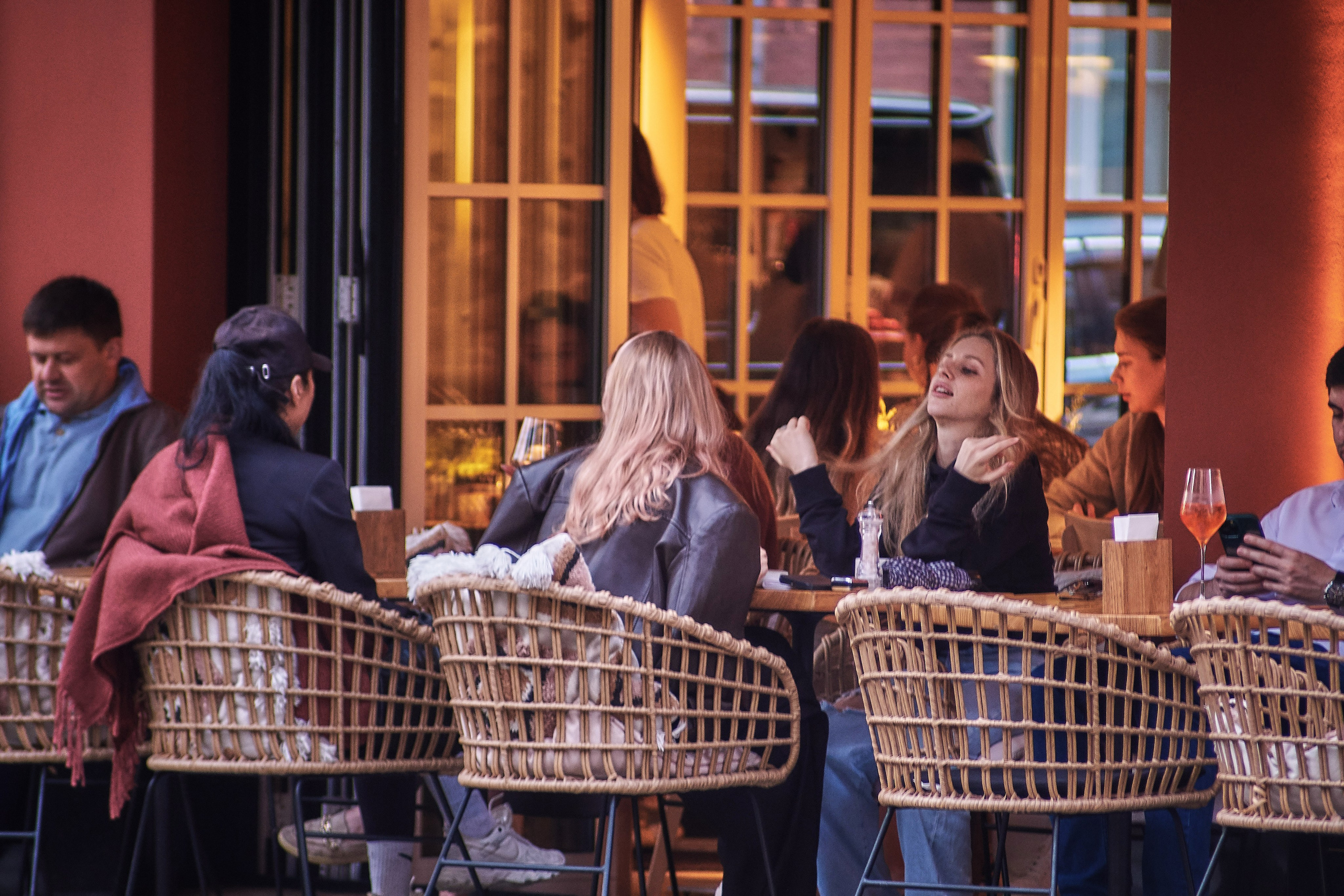 Люди и кафе. Сайт фотографа Виталия Дени