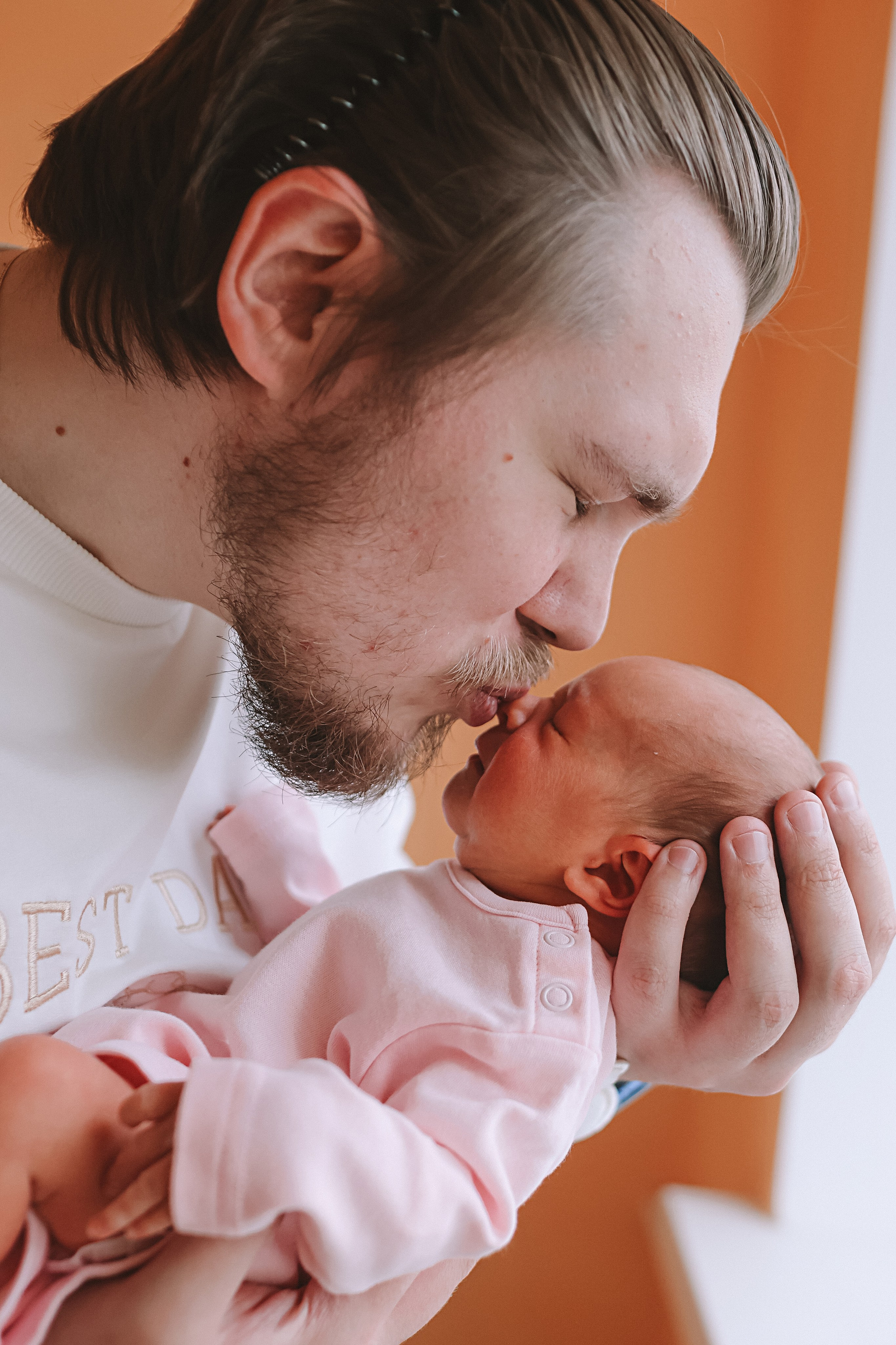 Выписка палата+внизу ПЦЭ. Семейный фотограф Тюмень, фотограф на роды Салмина Мария