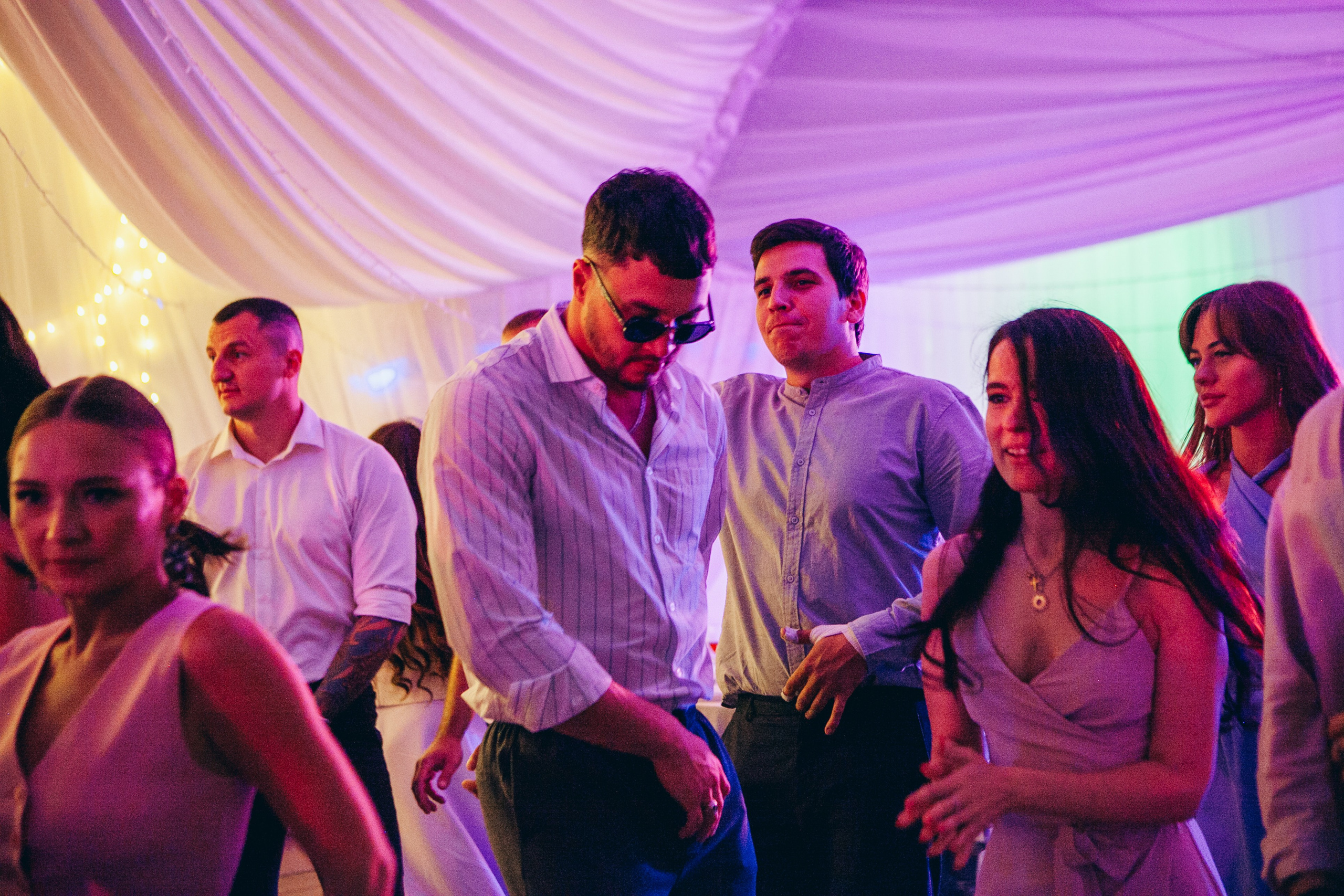 Свадебная фотосессия в отеле hartwell hotel и на патриарших прудах. Фотограф Ольга Ефремова