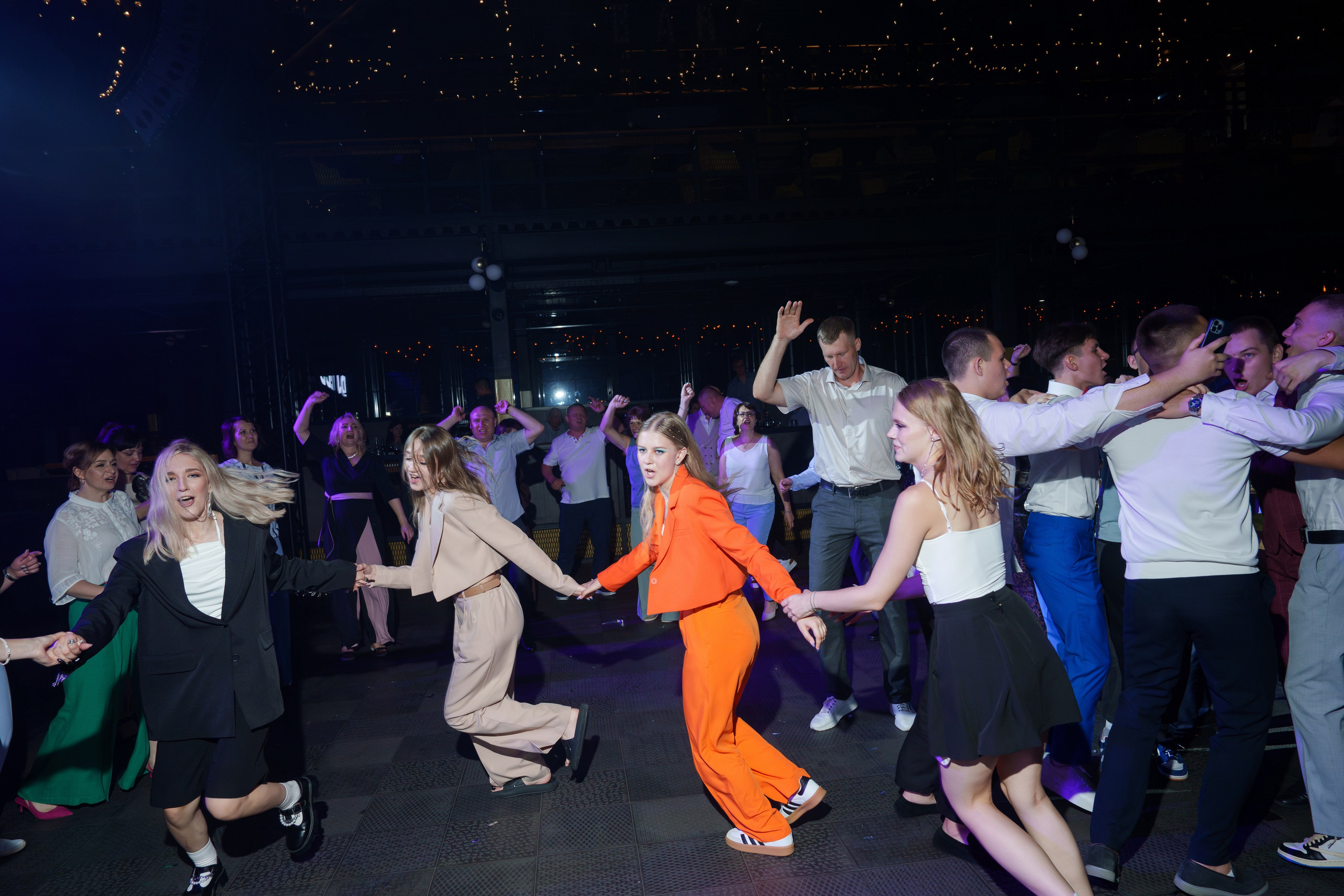 Выпускной лицея 27 (вечеринка). Свадебный и репортажный фотограф Элина Козырьянова