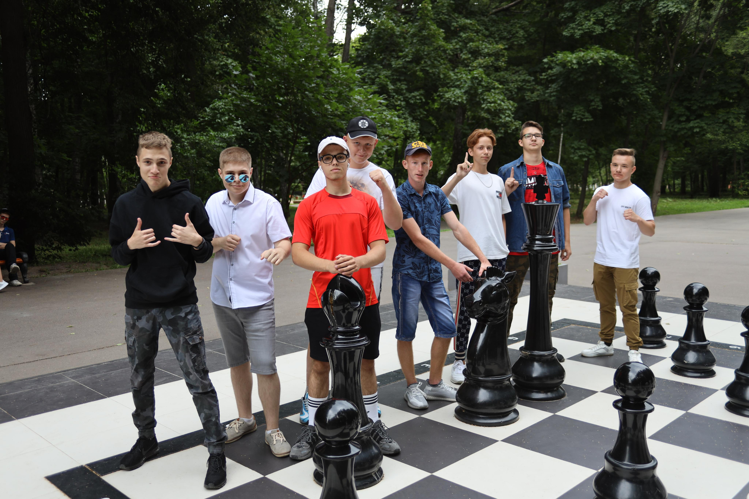 30.07.2020 Прогулка в парке Белоусова 9 класс (без обработки). Фотограф в Туле Крупский АнДРей. Фотостудия «КАДР71» в Туле
