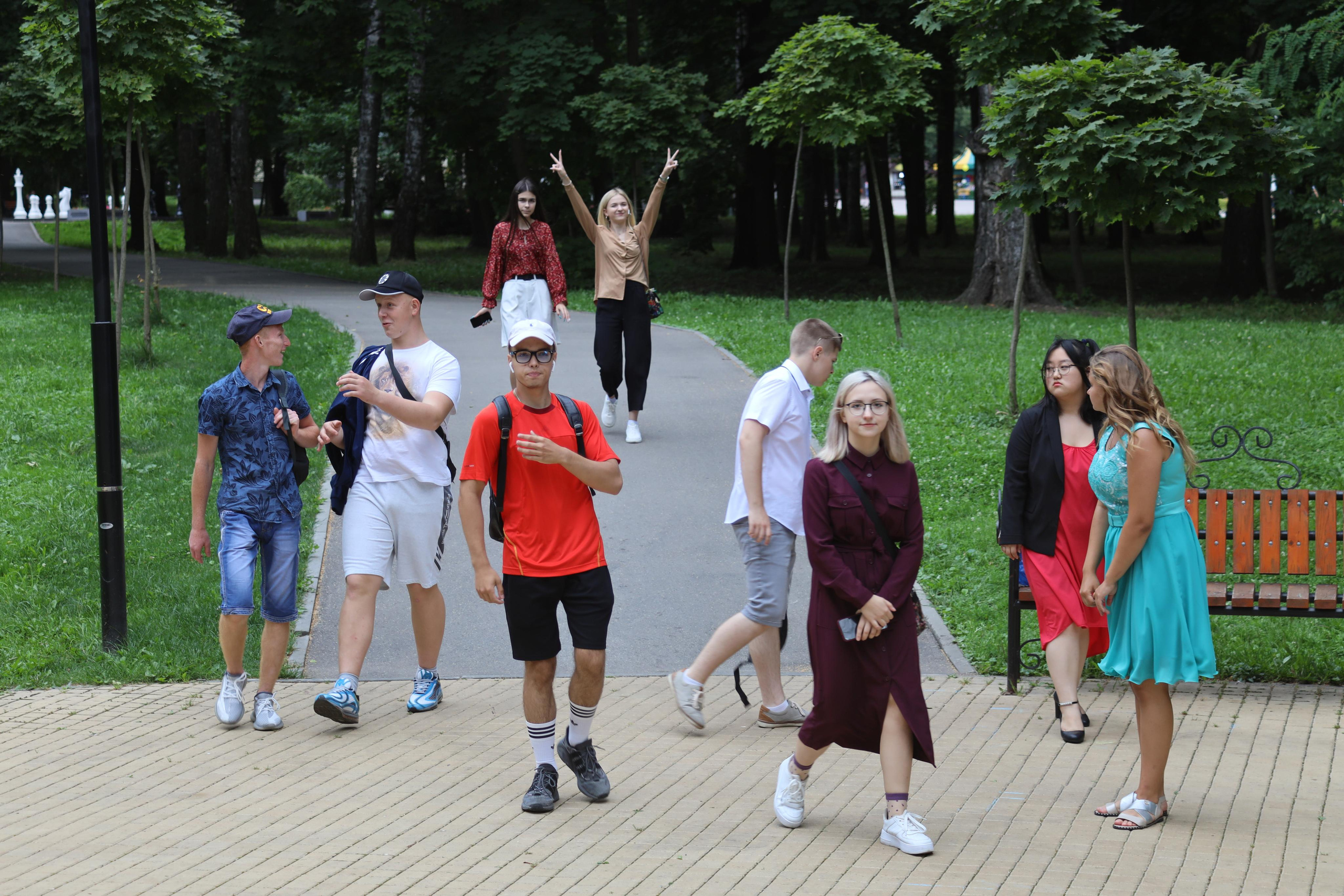 30.07.2020 Прогулка в парке Белоусова 9 класс (без обработки). Фотограф в Туле Крупский АнДРей. Фотостудия «КАДР71» в Туле
