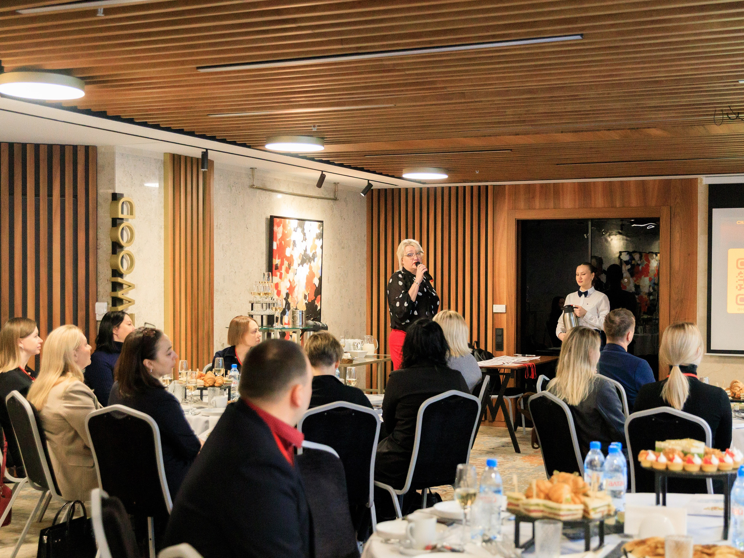 Встреча отельеров. DoubleTree by Hilton. Репортажный фотограф в Новосибирске Алена Помазунова