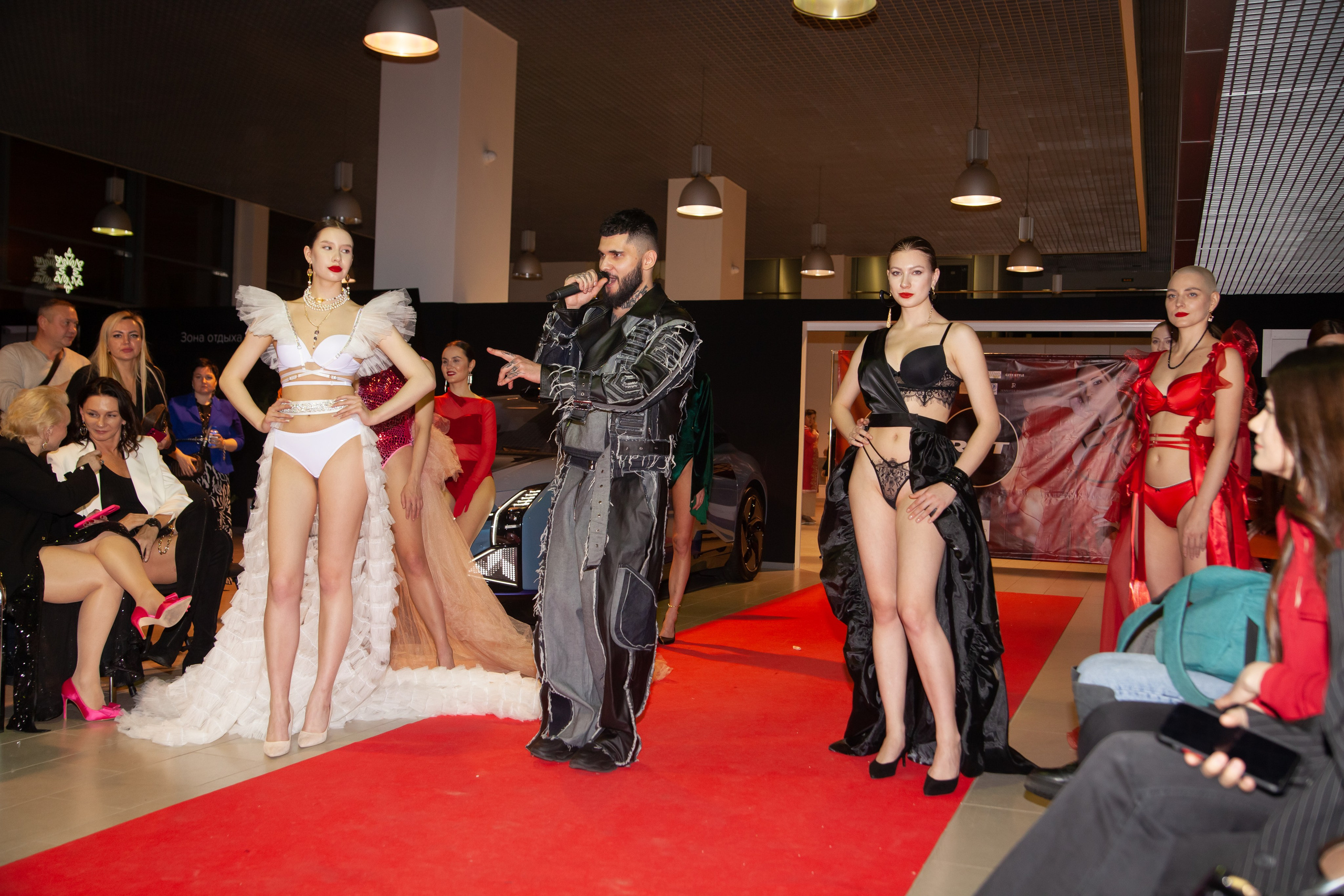 Аллея моды. 22 декабря 2023 г. RRT Пулково. Портретный фотограф в СПб Ирина Маринина