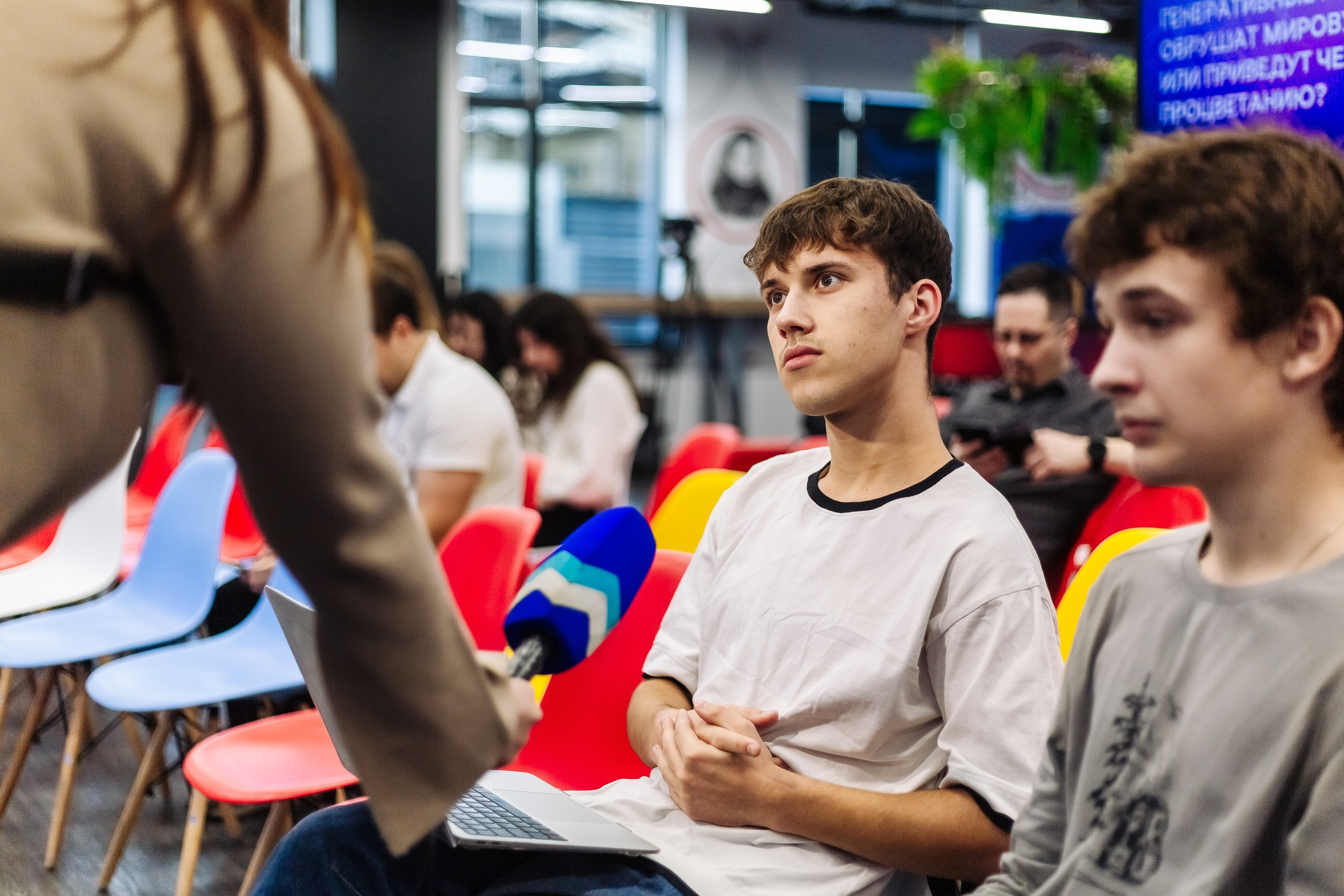 Неймарк. Лекторий. Репортажный и портретный фотограф в Нижнем Новгороде Максим Горшков