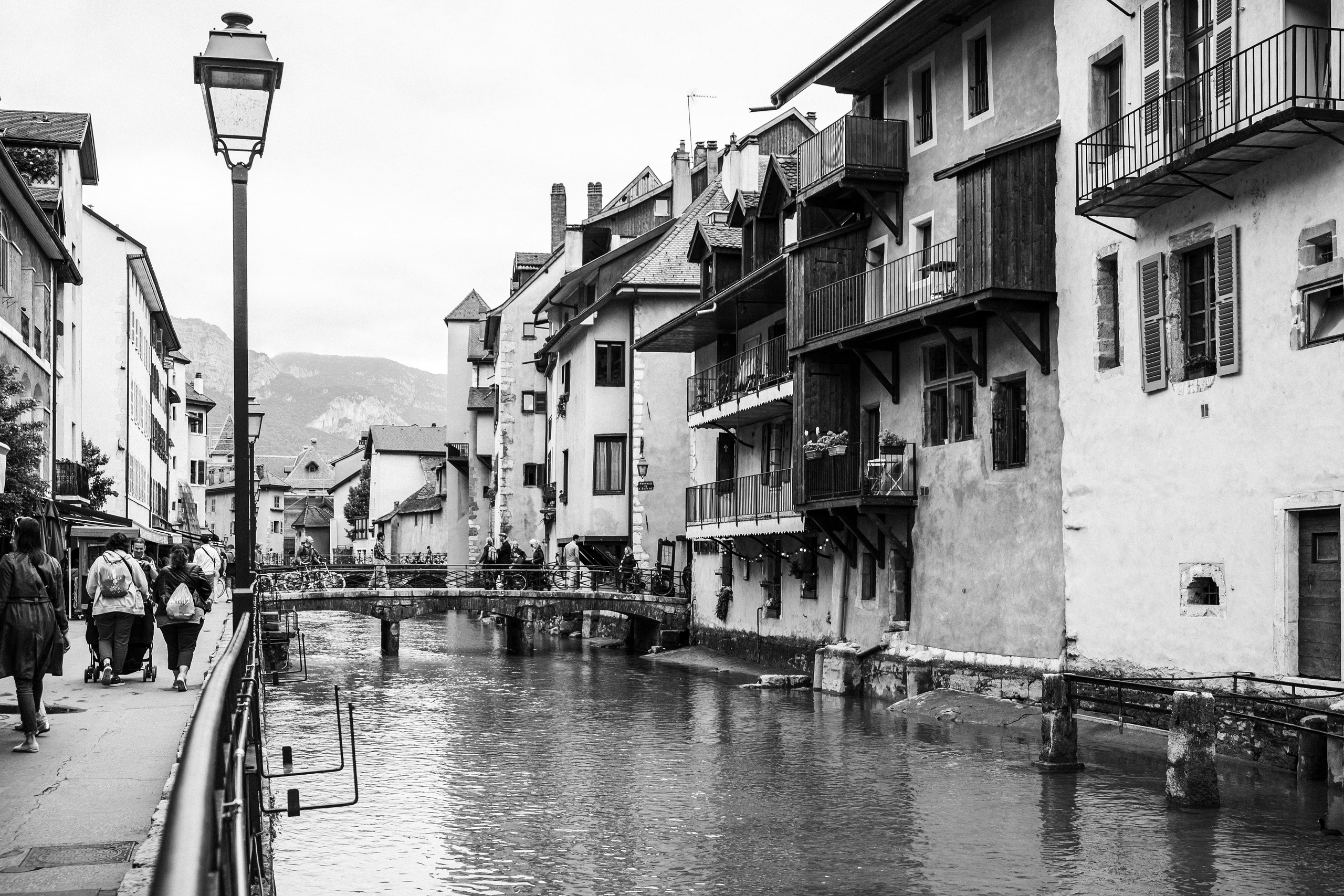 Анси. Фотограф Антон Швец — Монохромная реальность