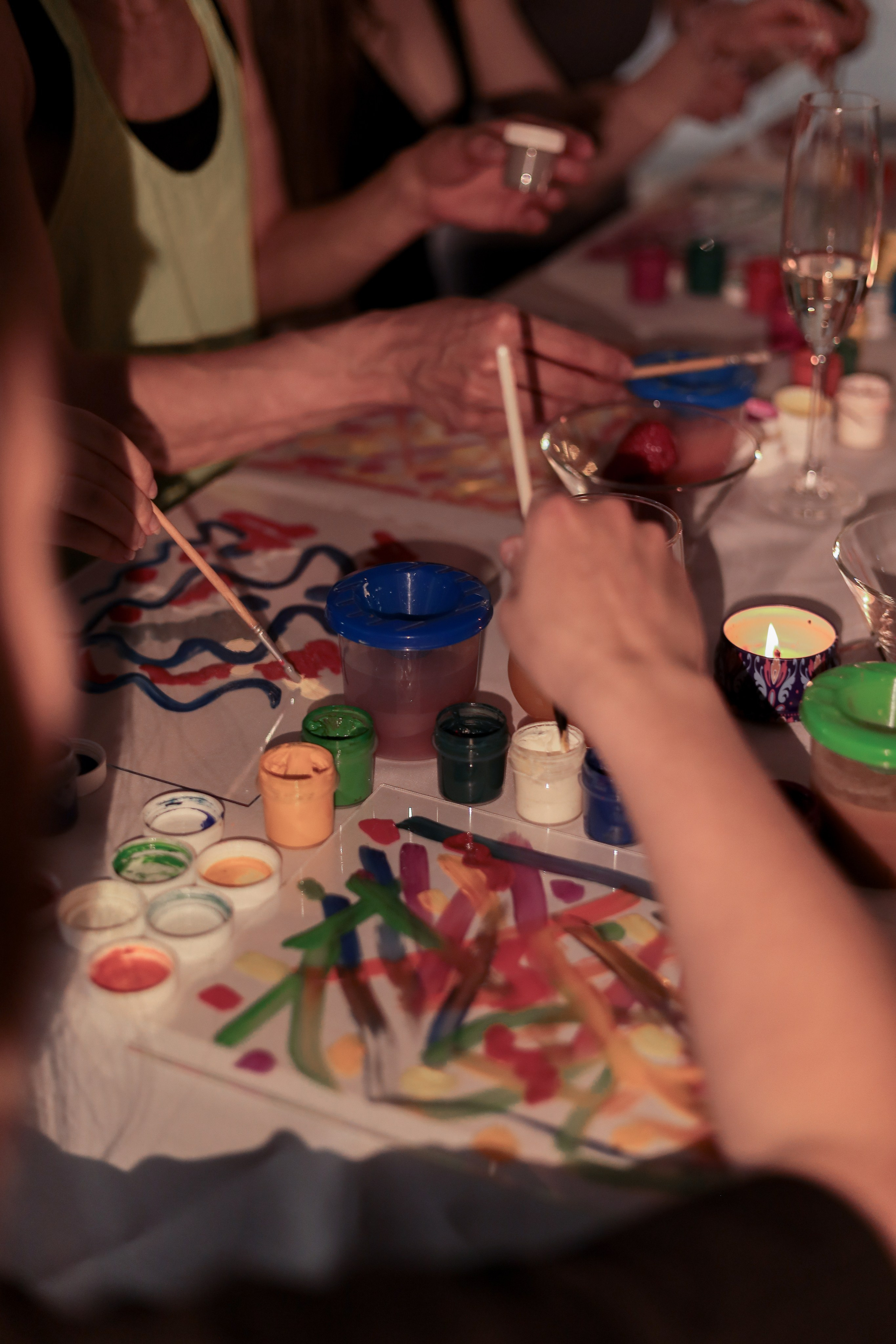 Арт-терапия + аэройога. Фотограф Надршина Лилия