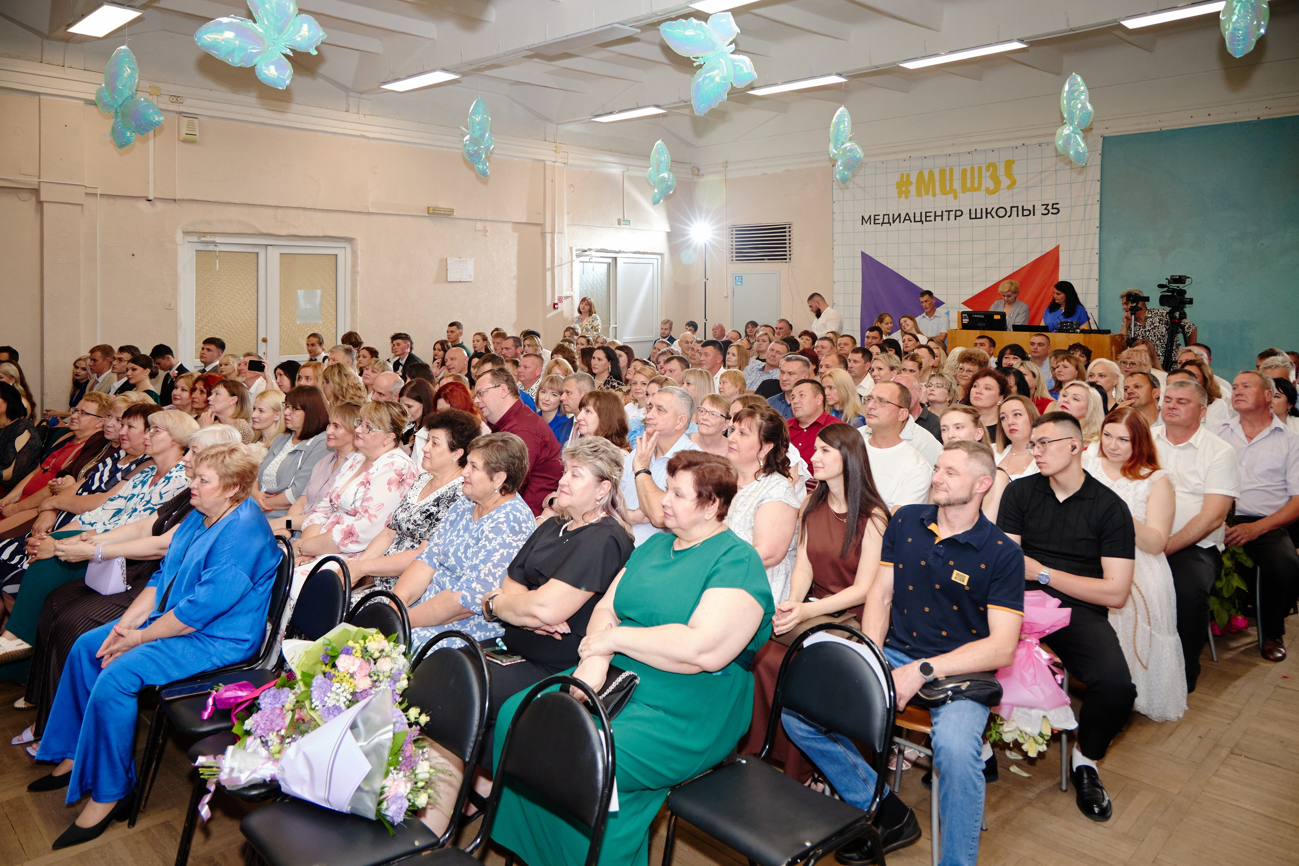 Выпускной 35 Сош. Фотограф Выпускные альбомы Таганрог Сергей Коробченко