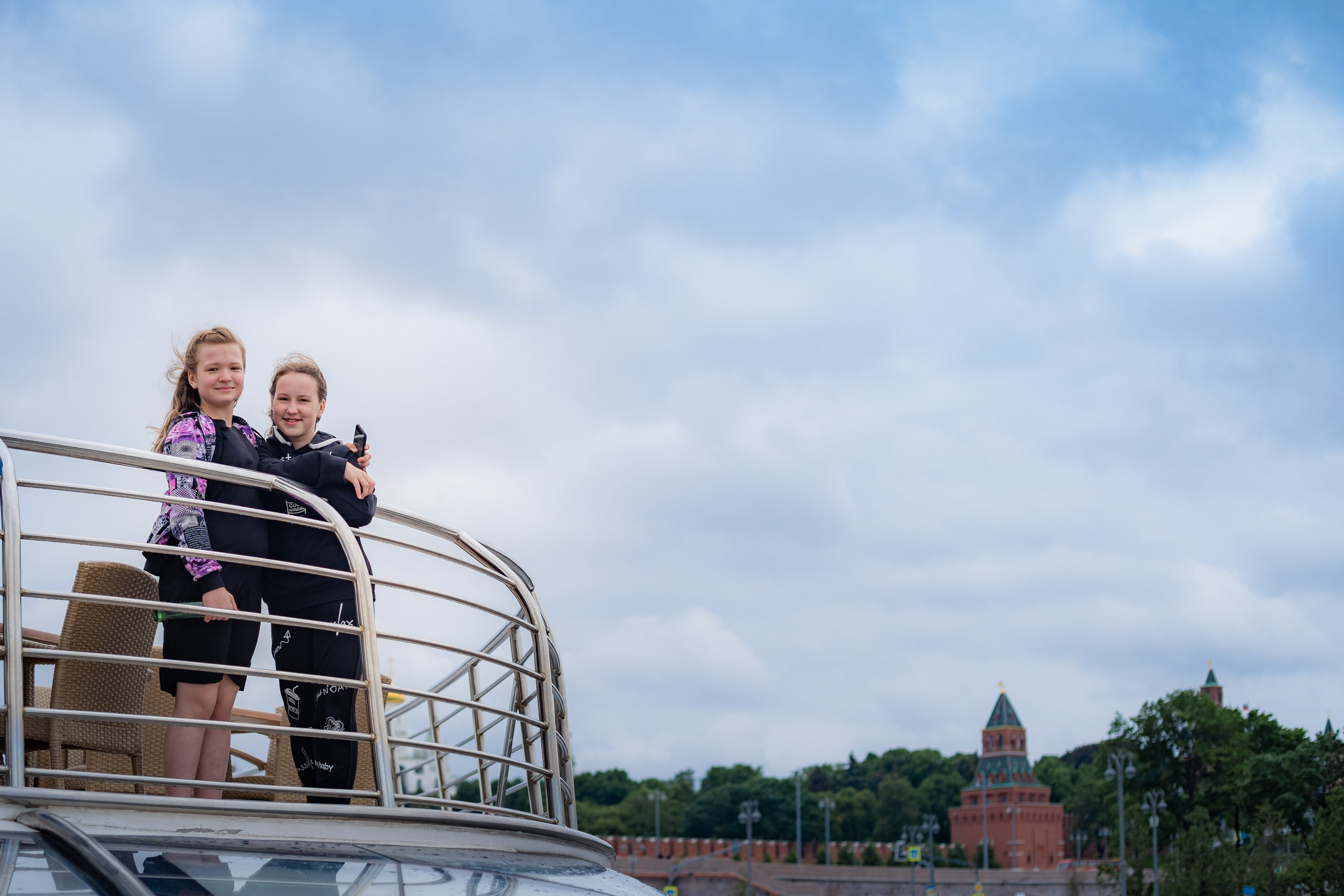 Выпускной на теплоходе. 4 класс