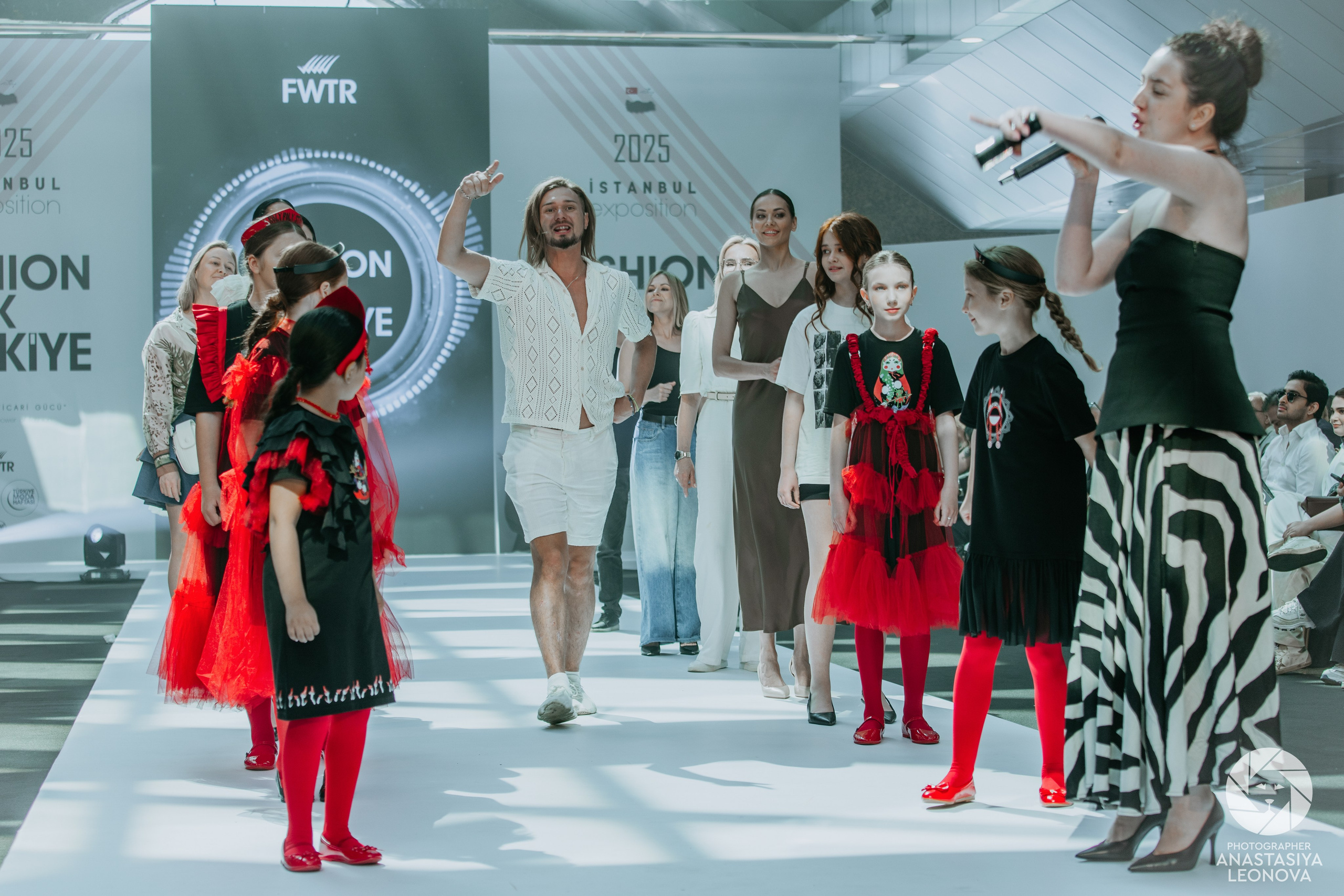 Fashion Week Türkiye [spring, 2025]. Anastasia Leonowa