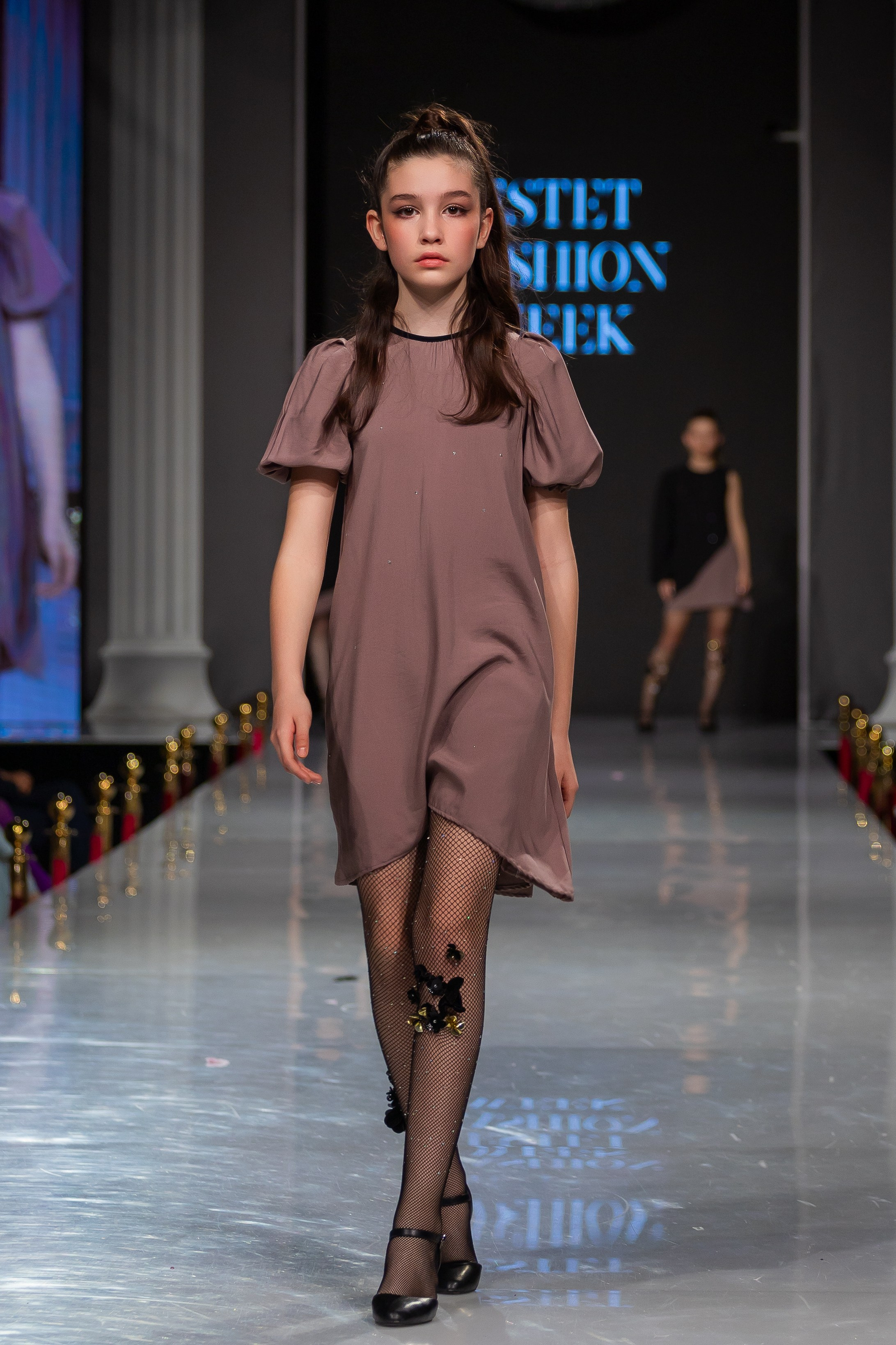 Estet Fashion Week. Photomantis