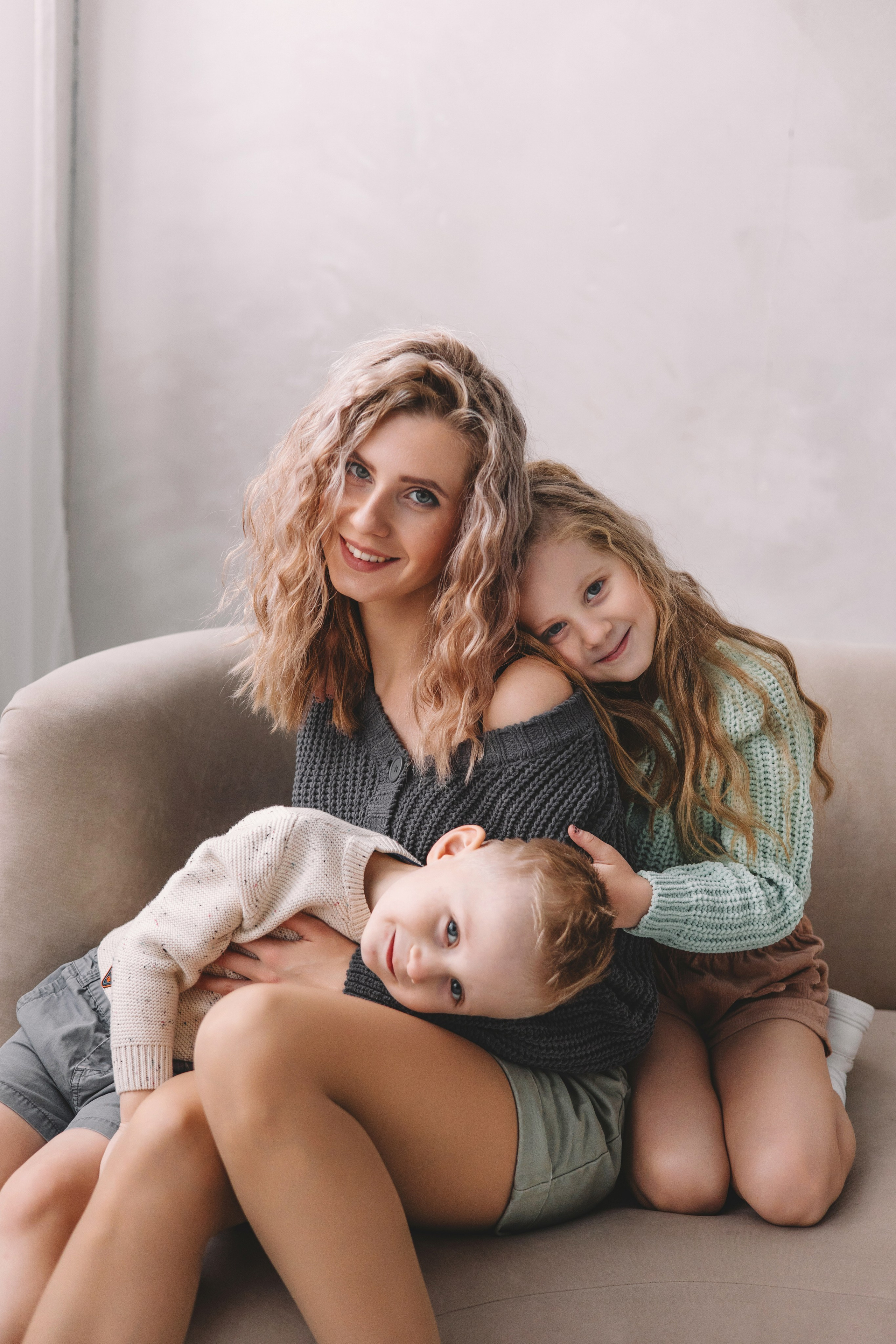 Настя и дети