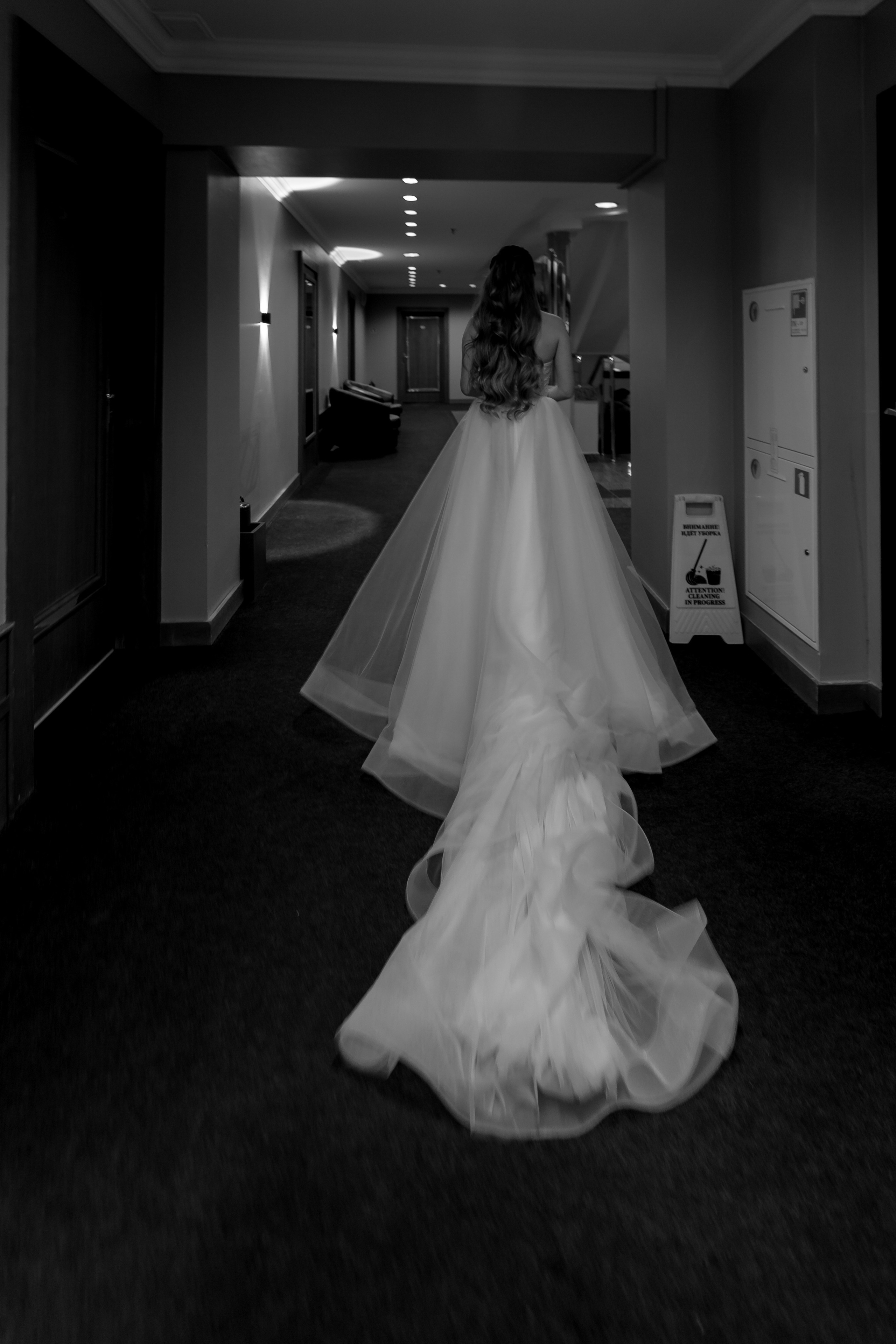 СВАДЕБНАЯ СЬЕМКА СБОРОВ В ОТЕЛЕ И ВЫЕЗД НА ЦЕРЕМОНИЮ (СНЯТО В СИБИРЕ В НИЖНЕВАРТОВСКЕ)М. Профессиональный фотограф, Санкт-Петербург — Виктория Богомолова