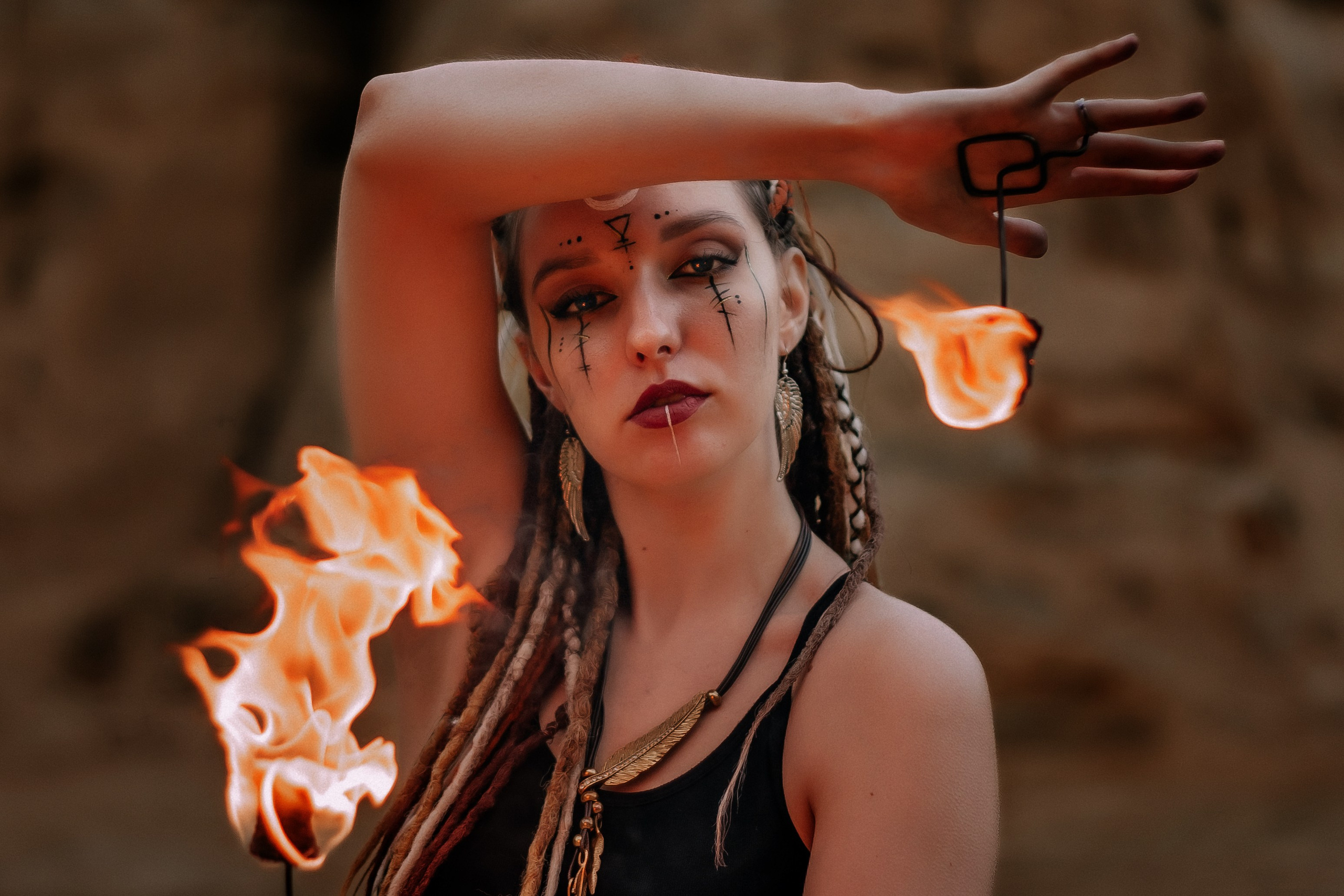 Марина. Фотосессия с фаерами. Фотограф Регина Крикунова г. Красноярск