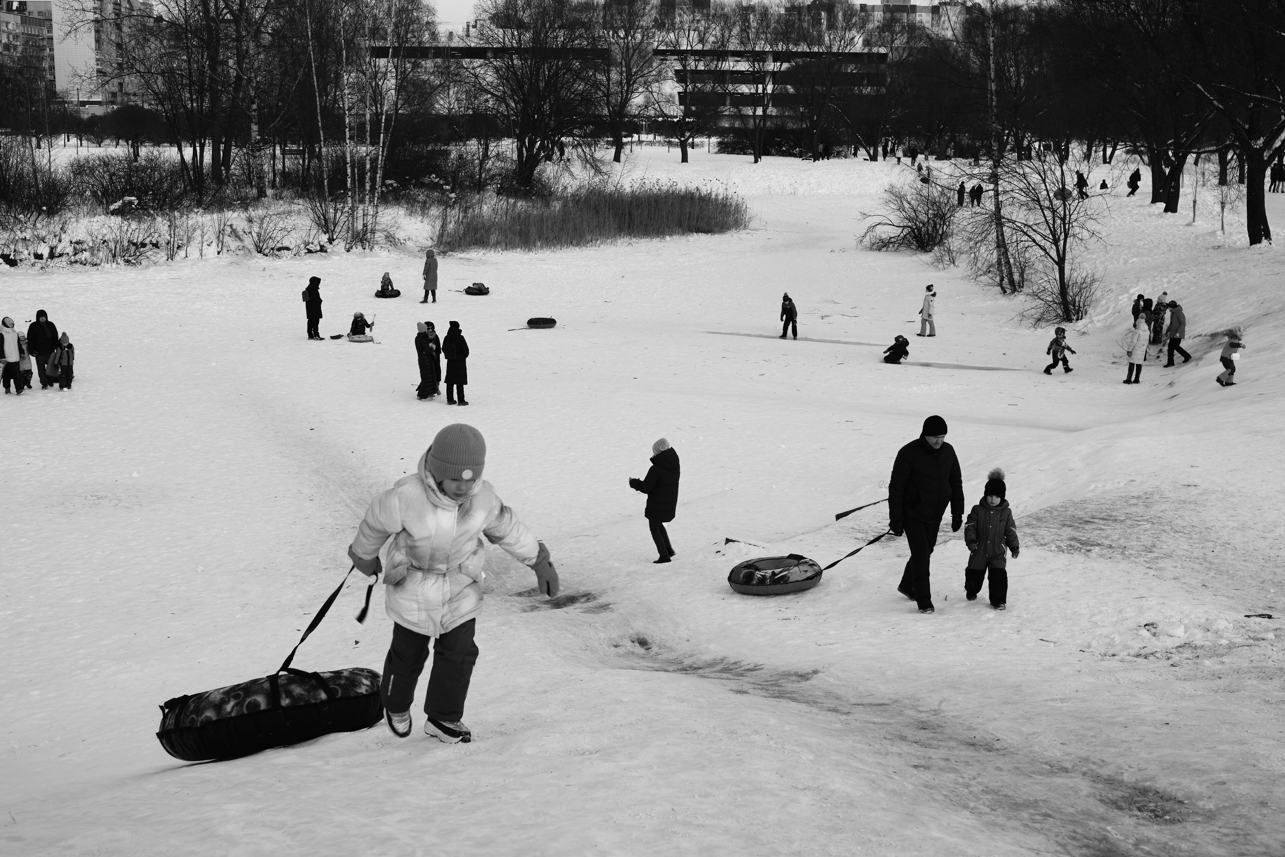Зимний репортаж в Санкт-Петербурге — катание с горки | Филипп Линзин. Репортажный и портретный фотограф в Санкт-Петербурге Филипп Линзин