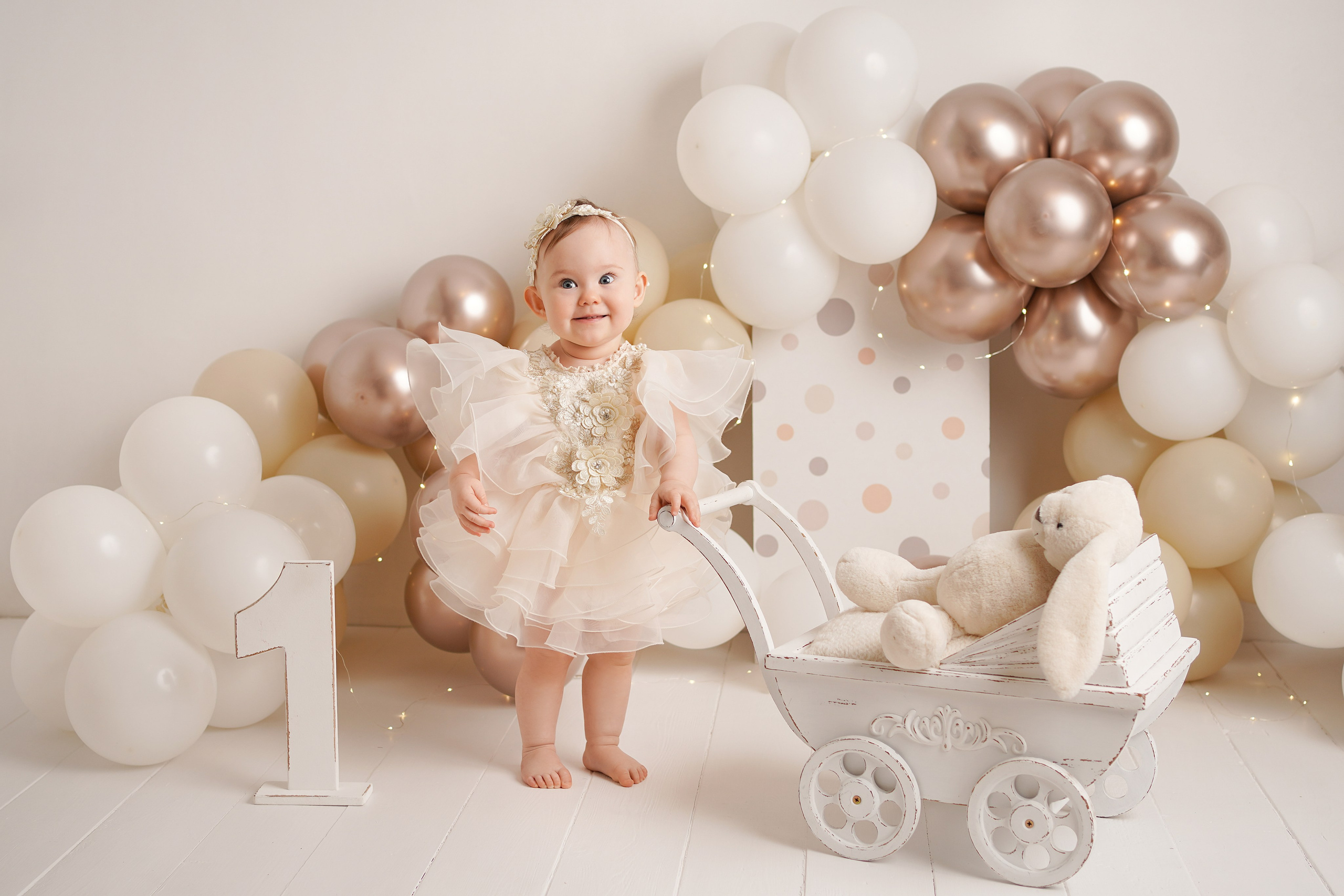 Детская фотосессия Первый год для девочек. Детский фотограф и фотограф новорожденных в Калининград Оксана Иваний