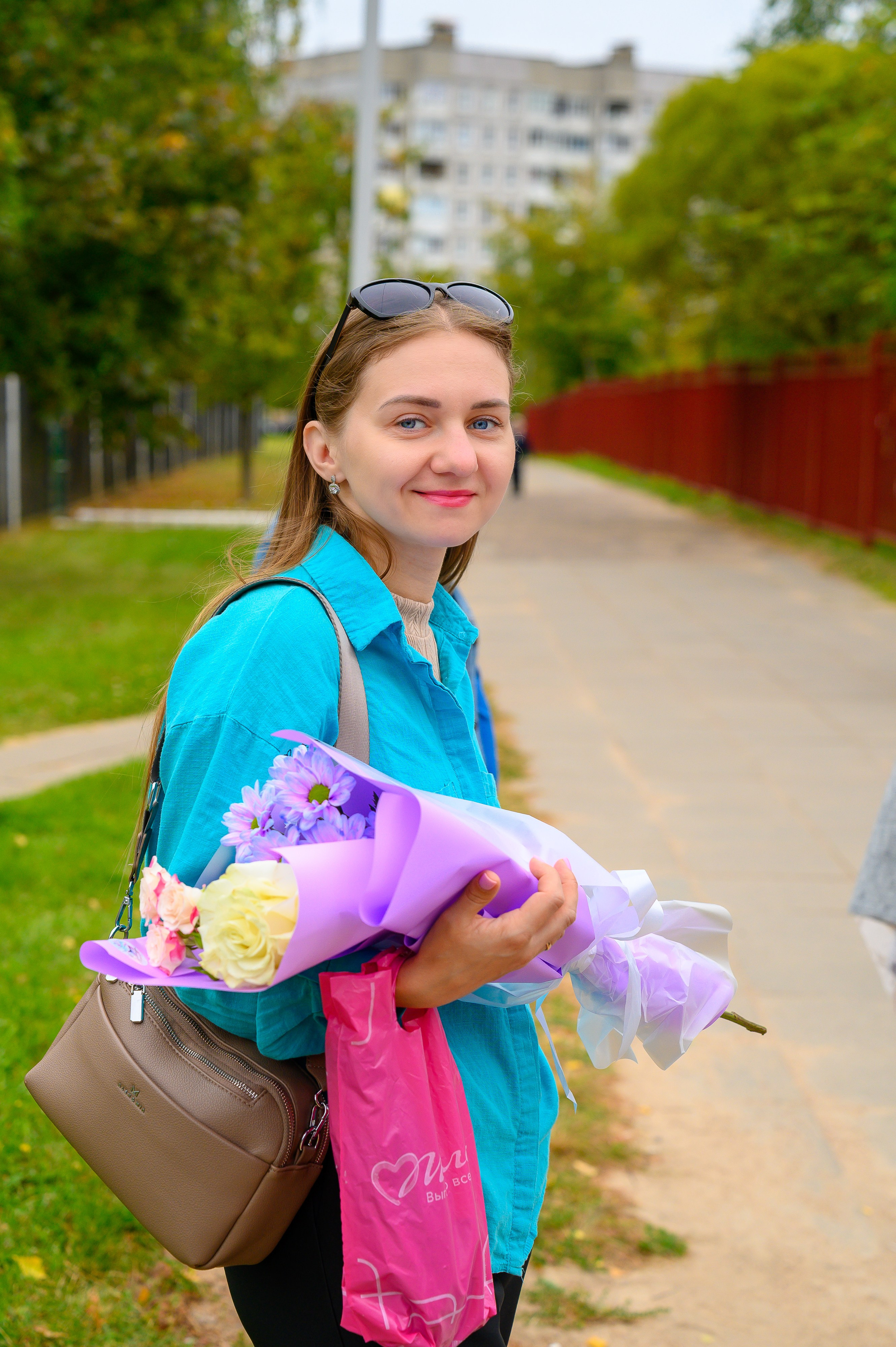 Вот звучит первый звонок, перед этим долгое приготовление к новому этапу в жизни, Яромир идет в школу. Фотоуслуги, услуги фотографа, фотографирование важных событий
