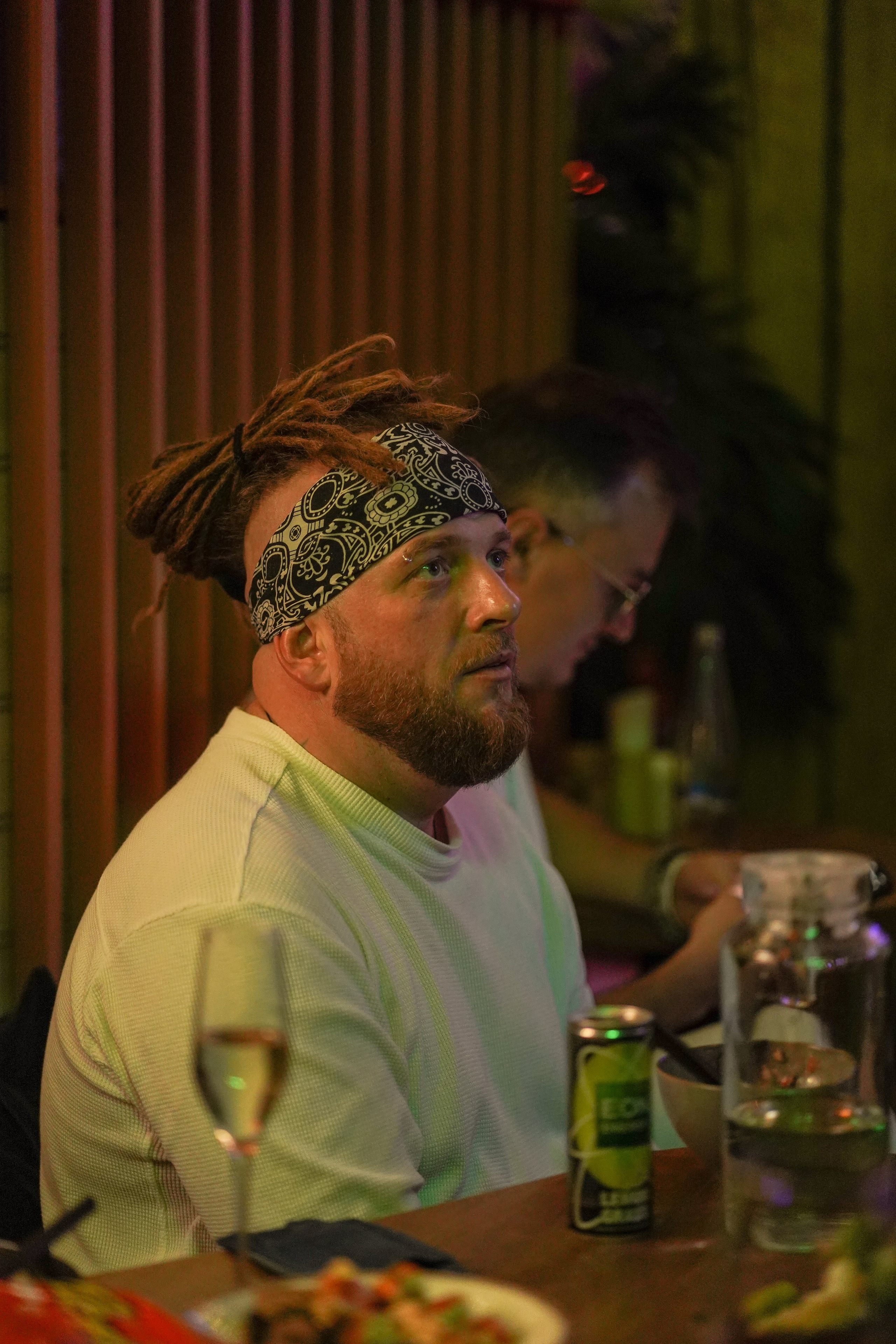 Бар Собаки в тумане. Фотограф