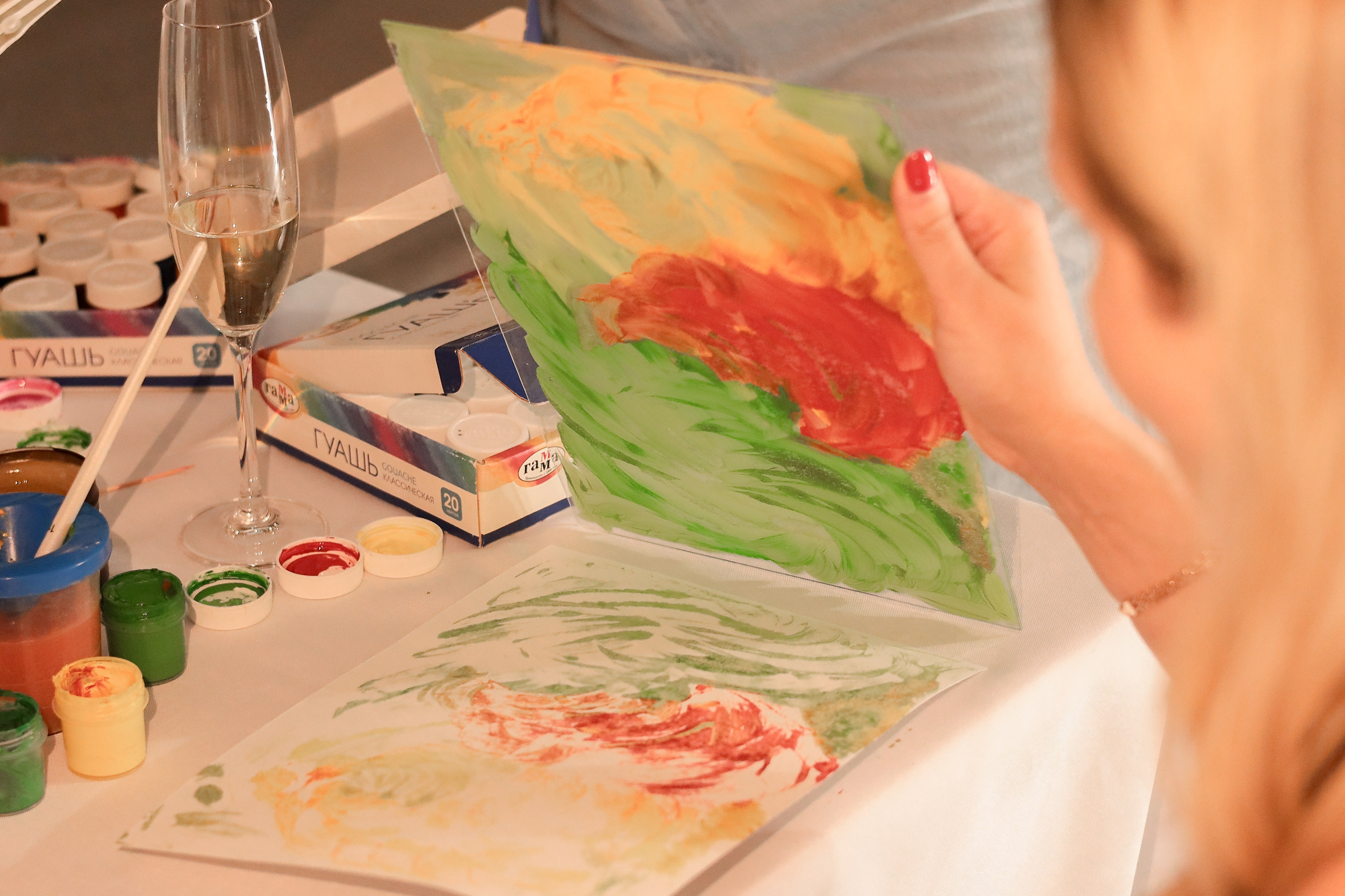 Арт-терапия + аэройога. Фотограф Надршина Лилия