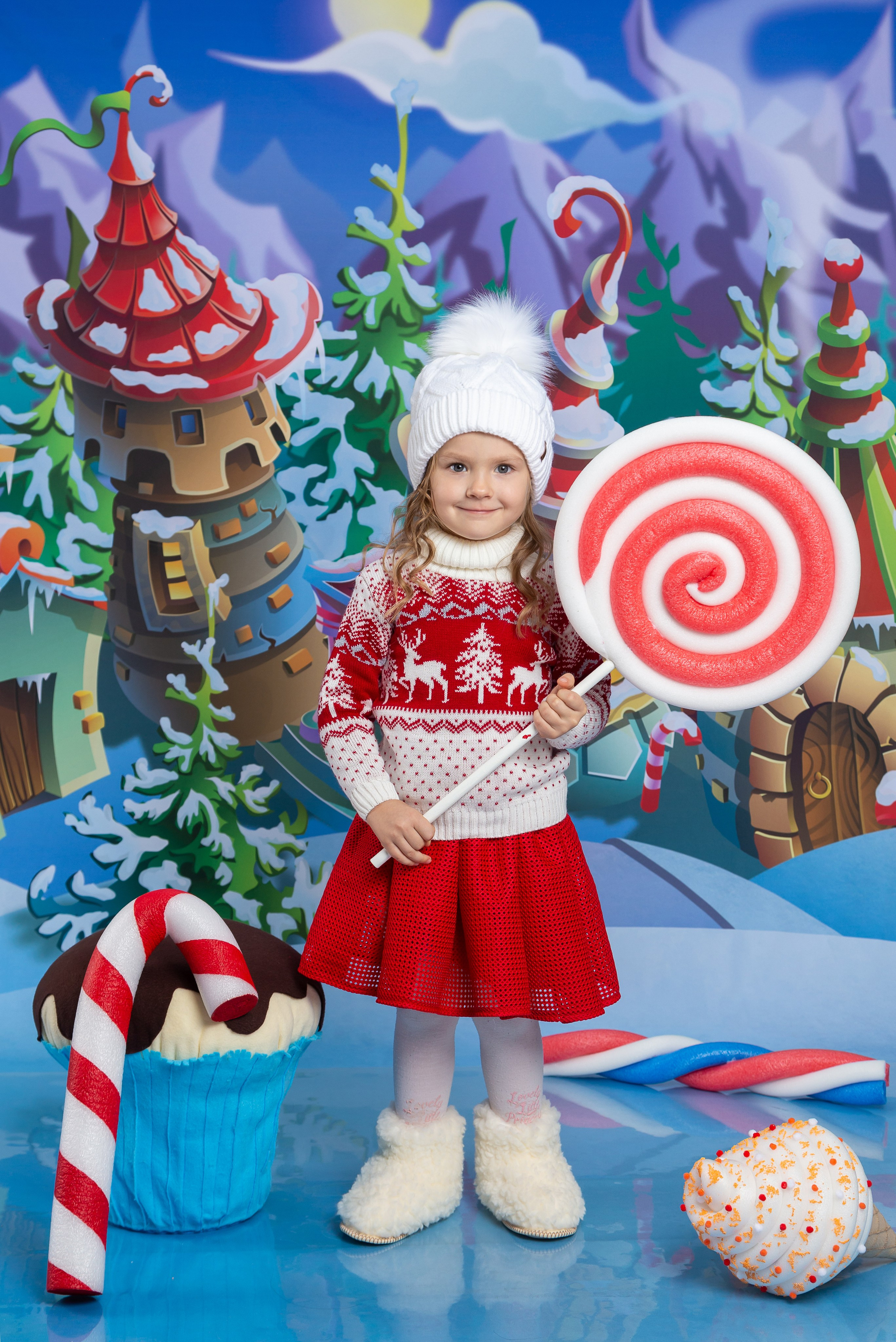 Костюмированная Новогодняя съемка с огромными сладостями в детском саду. Детский фотограф Наталья Наконечная. Темиртау, Караганда.