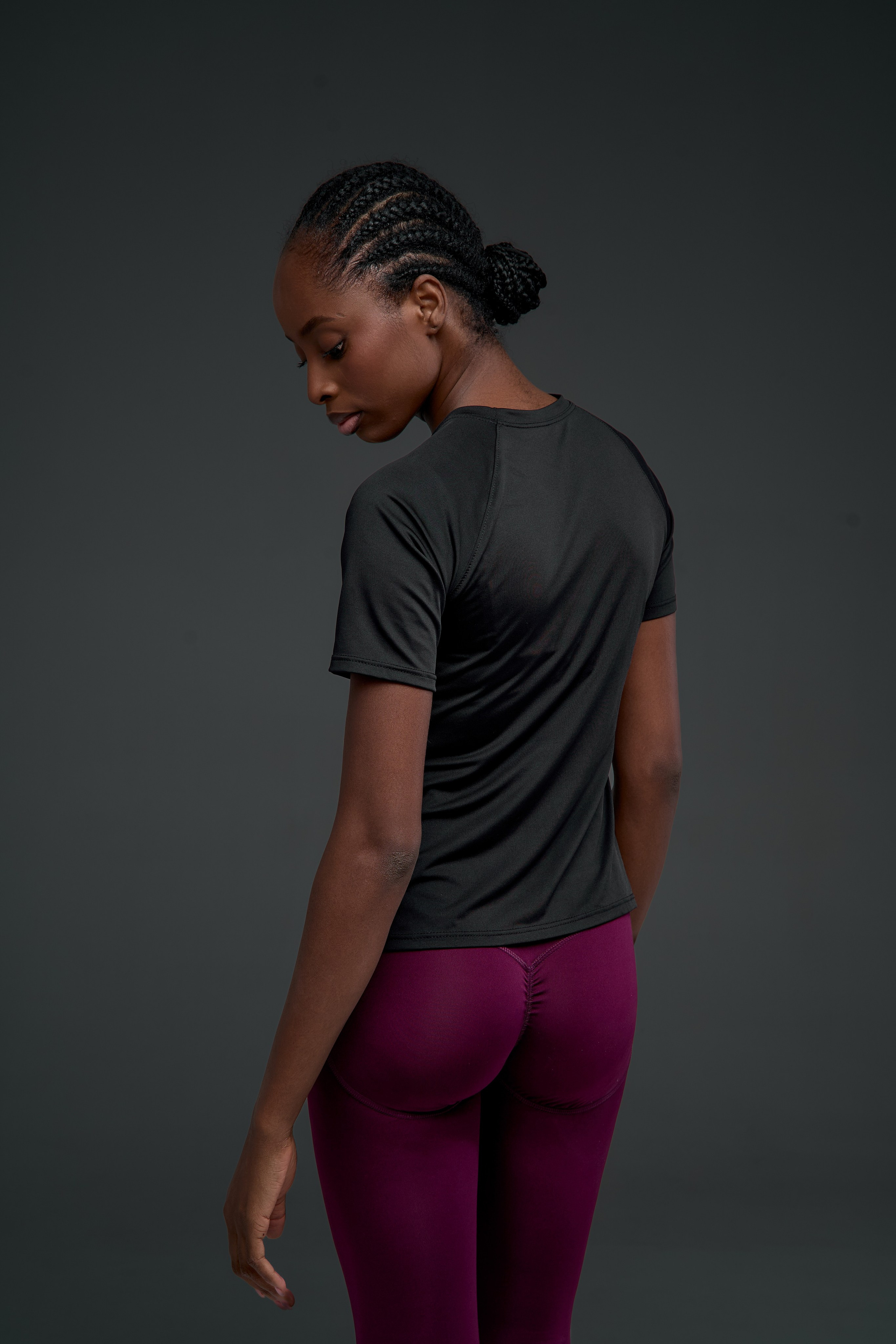 Спортивные футболки. Фотограф для маркетплейсов в Москве