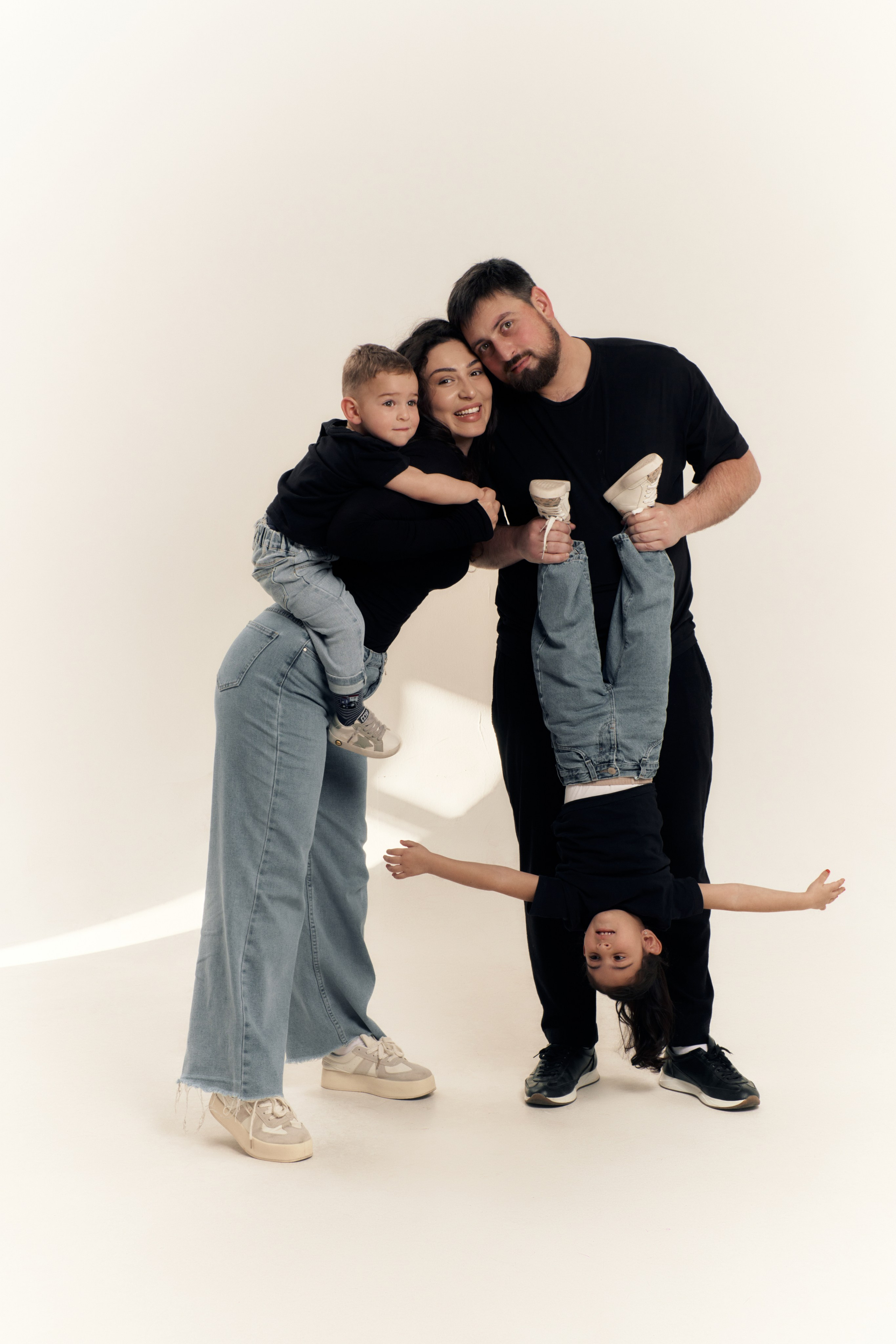 Семейная съемка. Фотограф ALINA DZHIDZALOVA