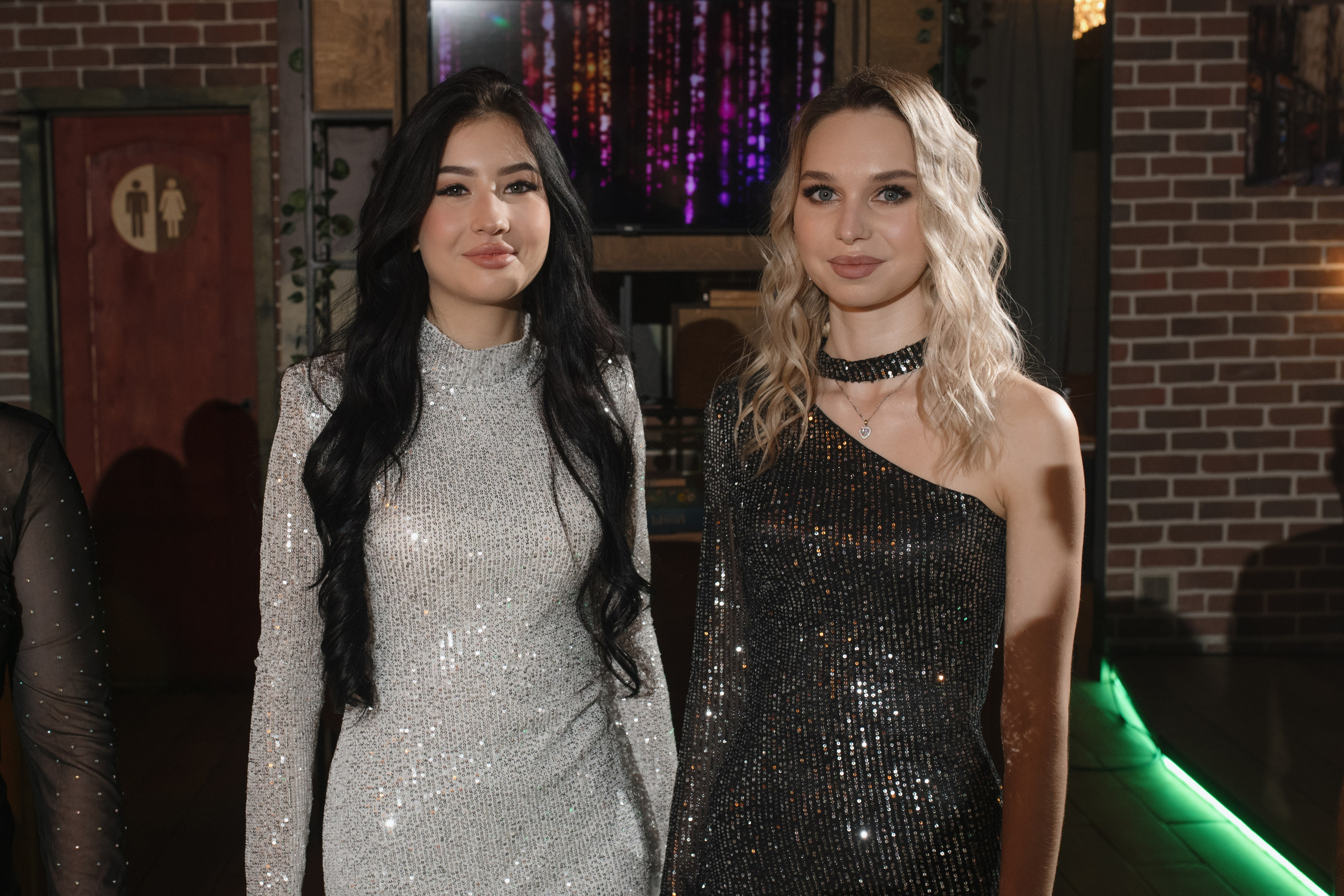 День рождения Томы — Let`s Talk Bar. Свадебный фотограф Екатеринбург/Челябинск — Любовь Волохова