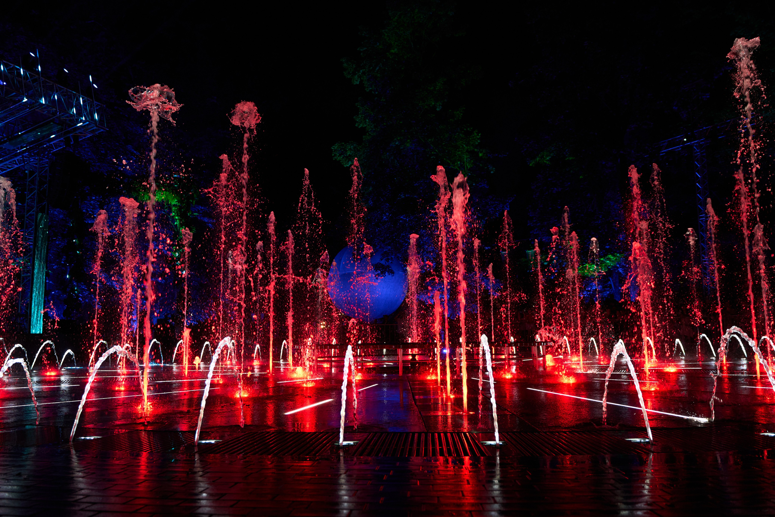 Сбербанк открытие фонтана. Услуги фотографа в Смоленске. Фотограф на свадьбу
